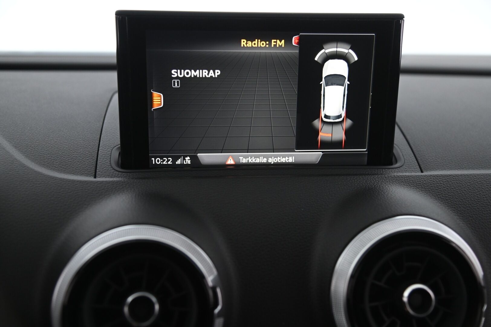 Audi A3 2018 e-tron Sportback 1,4 TFSI S tronic *Sporttipenkit / Flatbottom / MMI Navi / Tutkat* - Sporttipenkit | Flatbottom | Digimittaristo | MMI Navi | P.Tutkat | Lohko | 2x Alut