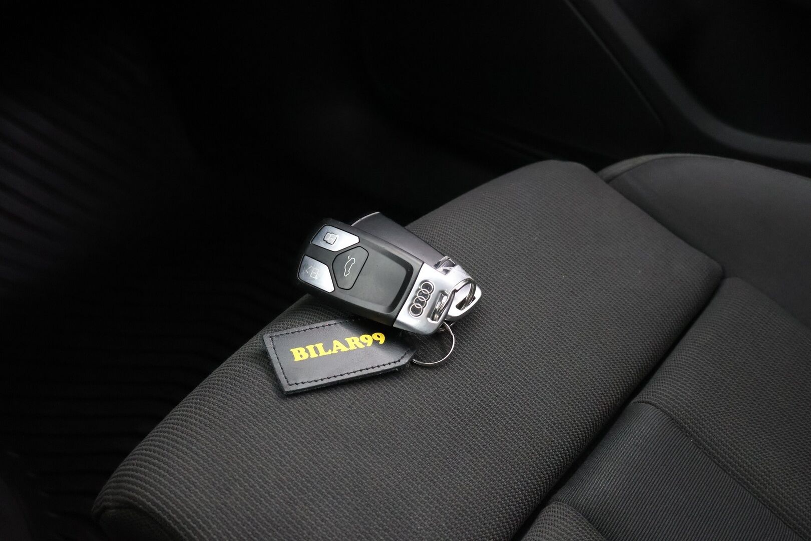 Audi A4 2016 Avant Business 2,0 TDI 140 kW quattro S tronic - MMI+ | Virtual cockpit | Koukku | LED | Tulossa myyntiin, kysy lisätiedot myyjältä! 
