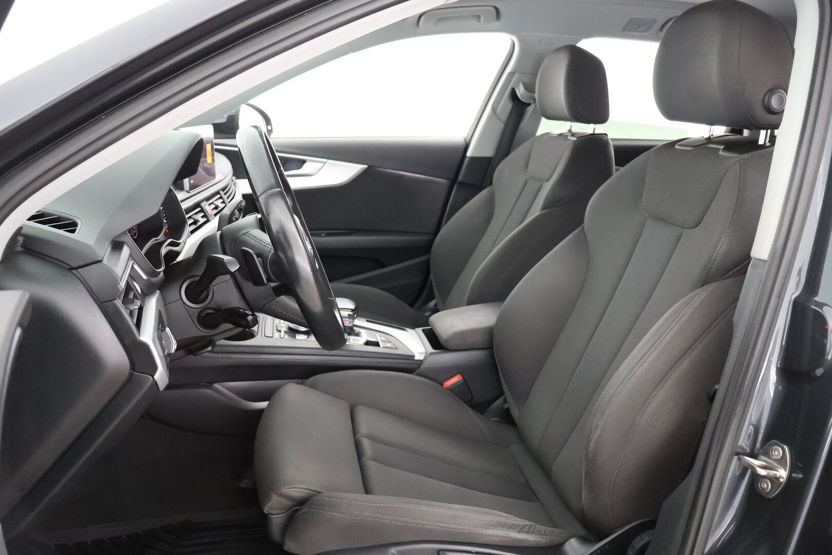 Audi A4 2016 Avant Business 2,0 TDI 140 kW quattro S tronic - MMI+ | Virtual cockpit | Koukku | LED | Tulossa myyntiin, kysy lisätiedot myyjältä! 
