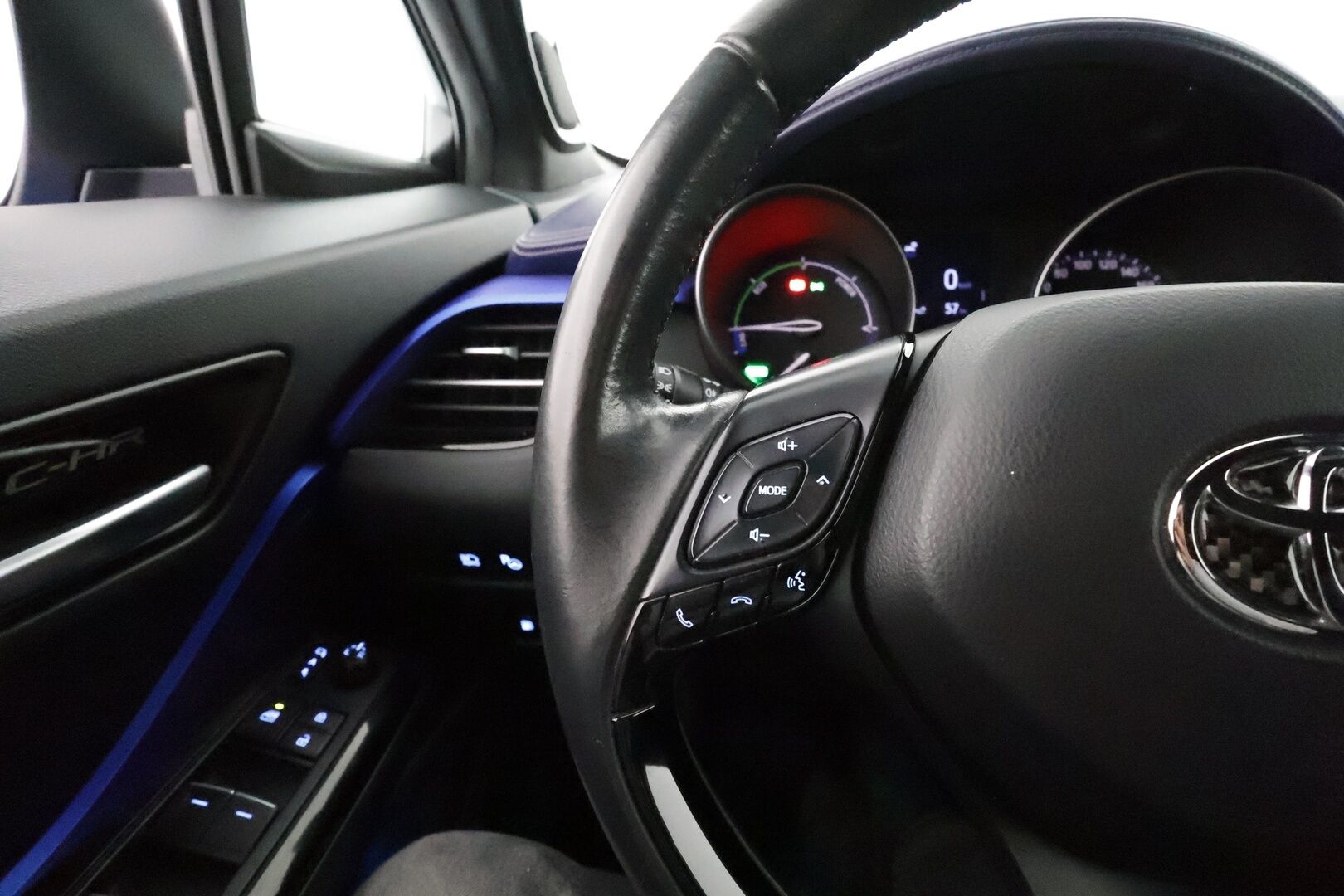 Toyota C-HR 2020 2,0 Hybrid Style **Adapt.Vakkari / P.Kamera / LED-valot / Sisätilanlämmitin / Kaistavahti / Navi / KeylessGO** -  Merkkihuollettu Suomi-auto / 2x Renkaat