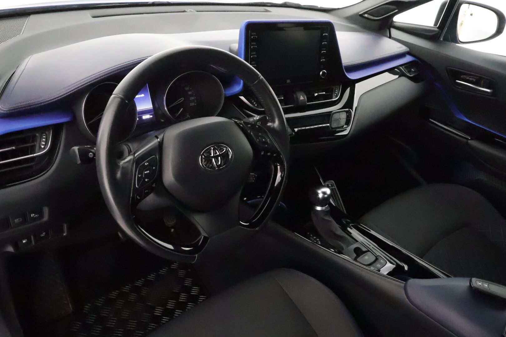Toyota C-HR 2020 2,0 Hybrid Style **Adapt.Vakkari / P.Kamera / LED-valot / Sisätilanlämmitin / Kaistavahti / Navi / KeylessGO** -  Merkkihuollettu Suomi-auto / 2x Renkaat