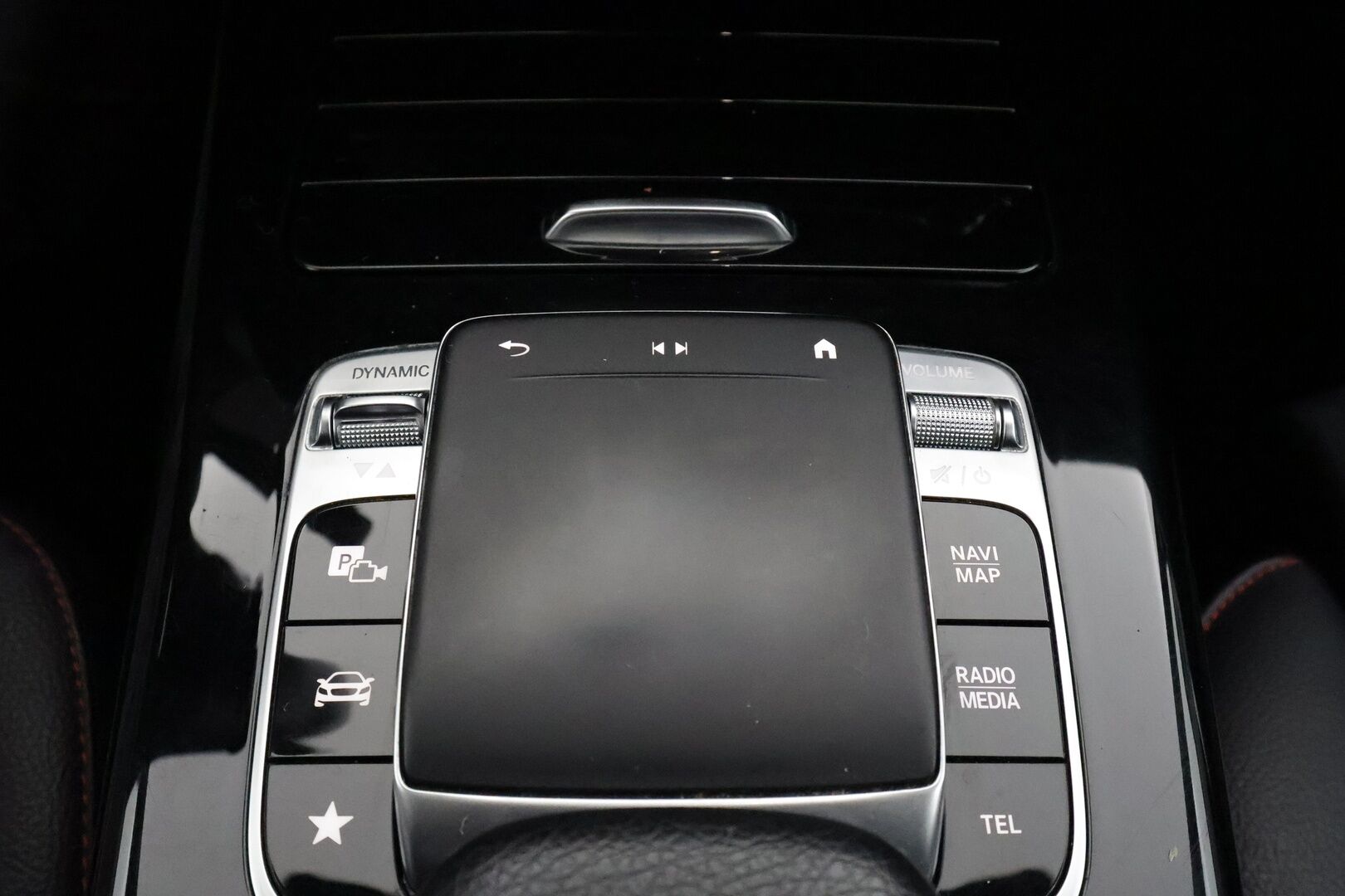 Mercedes-Benz A 2020 220 4MATIC A Business AMG - | Vakkari | Lohko | LED | P.Kamera | Sportti puolinahat | Widescreen | Suomi-auto |