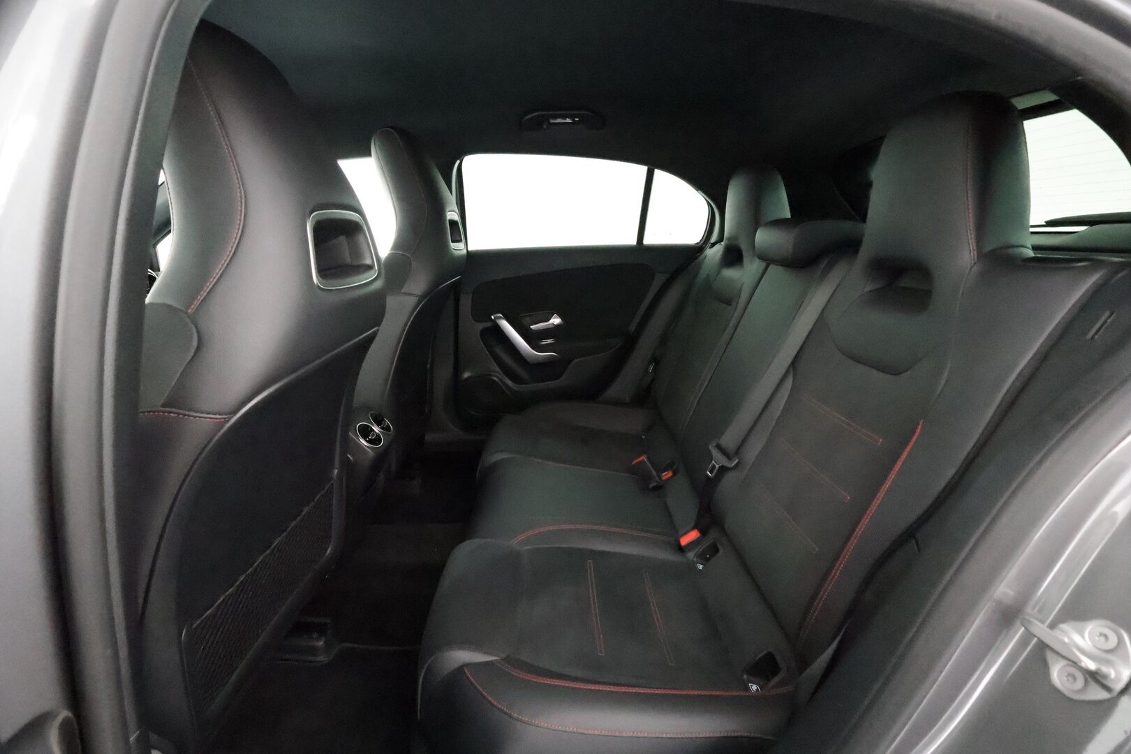Mercedes-Benz A 2020 220 4MATIC A Business AMG - | Vakkari | Lohko | LED | P.Kamera | Sportti puolinahat | Widescreen | Suomi-auto |