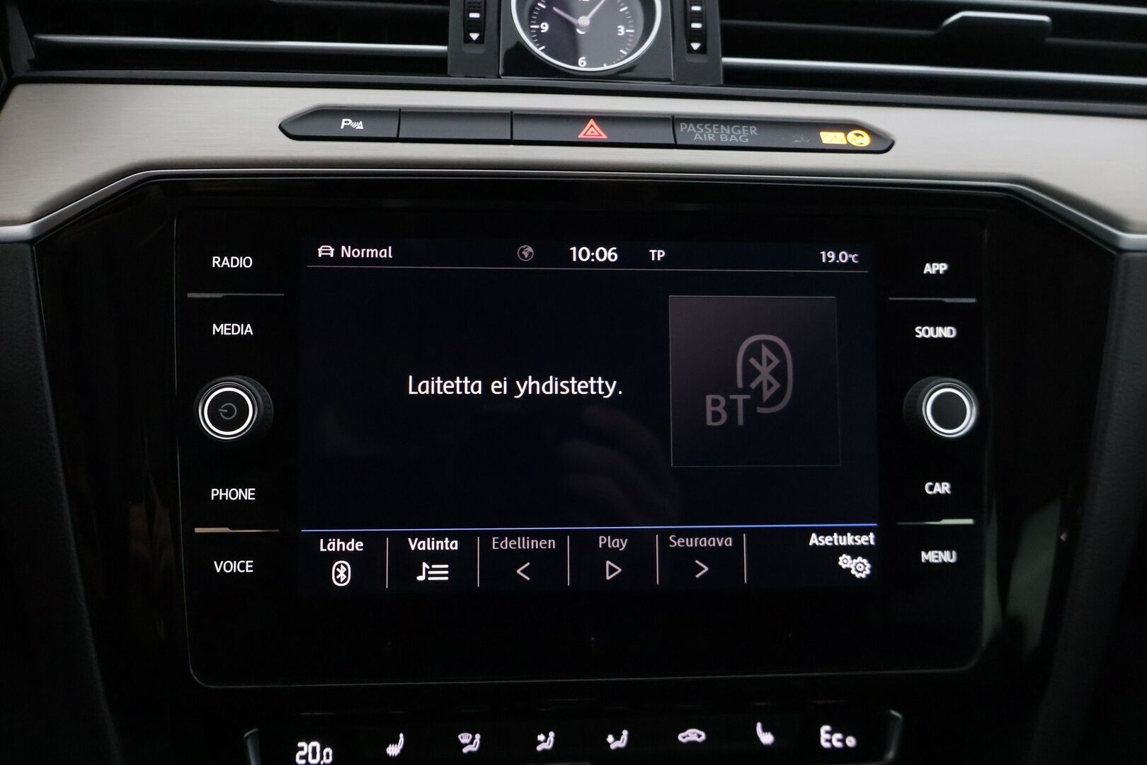 Volkswagen Passat 2018 Variant GTE Plug-In Hybrid 160 kW DSG-automaatti * Ada. Vakkari / P-kamera / Vetokoukku / AppConnect * - * Upeassa kunnossa oleva VW Passat Vetokoukulla, kaksilla renkailla & vanteilla! * - Osta nyt, maksa vasta ensi vuonna