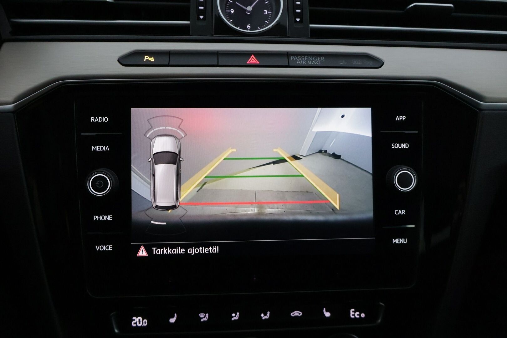 Volkswagen Passat 2018 Variant GTE Plug-In Hybrid 160 kW DSG-automaatti * Ada. Vakkari / P-kamera / Vetokoukku / AppConnect * - * Upeassa kunnossa oleva VW Passat Vetokoukulla, kaksilla renkailla & vanteilla! * - Osta nyt, maksa vasta ensi vuonna