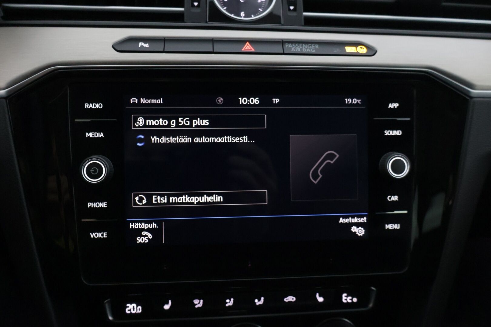 Volkswagen Passat 2018 Variant GTE Plug-In Hybrid 160 kW DSG-automaatti * Ada. Vakkari / P-kamera / Vetokoukku / AppConnect * - * Upeassa kunnossa oleva VW Passat Vetokoukulla, kaksilla renkailla & vanteilla! * - Osta nyt, maksa vasta ensi vuonna