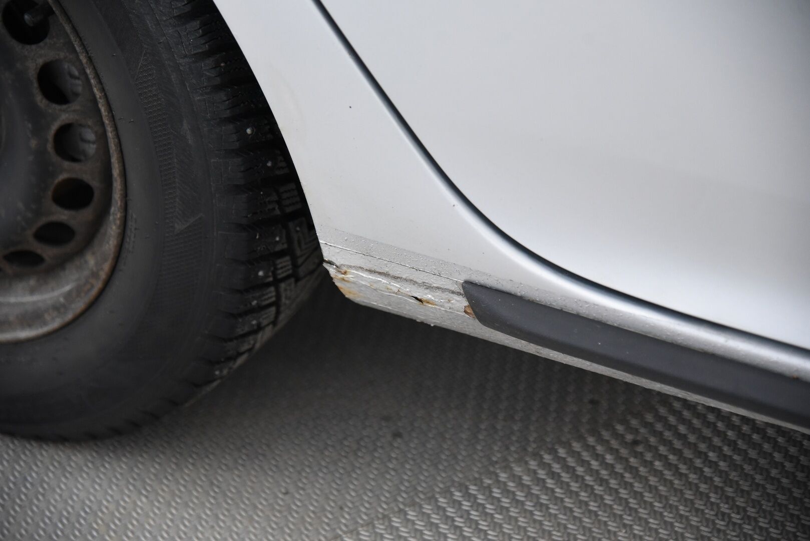 Volkswagen Golf 2005 1,6 75 kW Comfortline 5d / YritysOutlet - Myydään vain yrityksille / - Lohkolämmitin / 6kk leimaa! / Sisustalta todella siisti / Suomi-auto