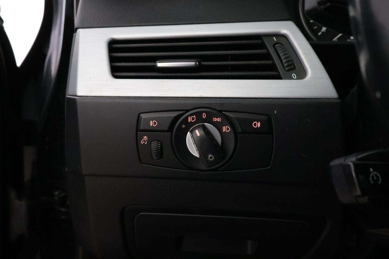 BMW 520 2008 E61 Touring Business - YritysOutlet - Myydään vain yrityksille - – Tämä auto myydään YritysOutlet -valikoimasta vain yritykselle