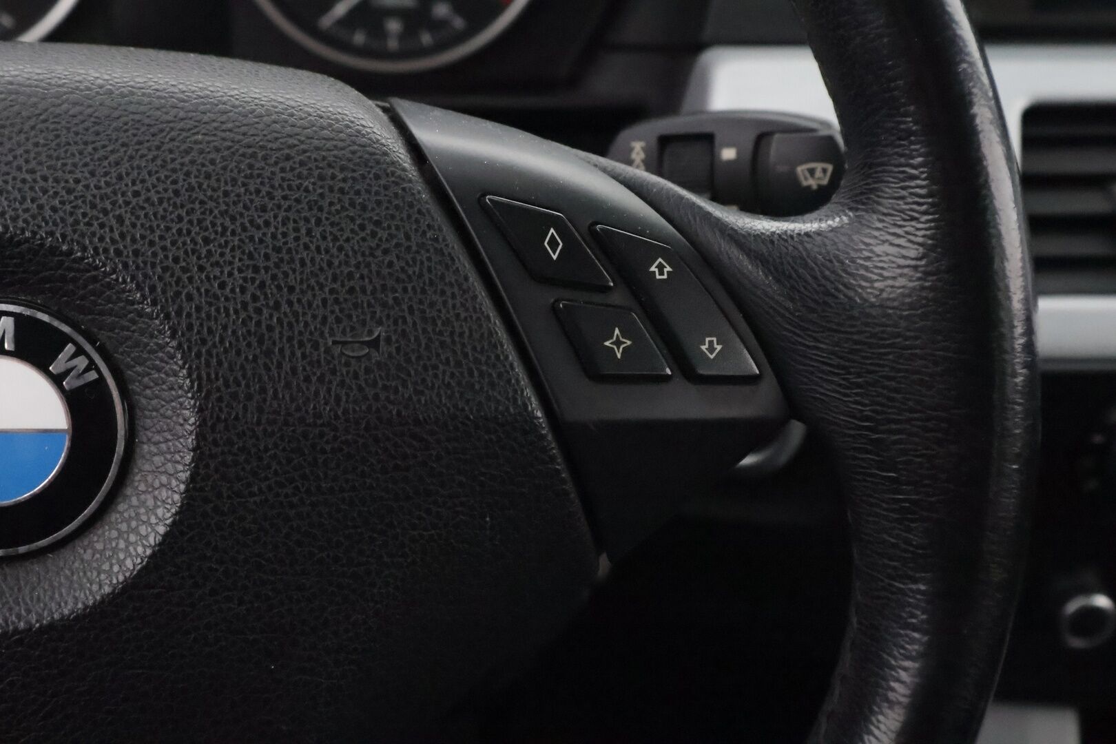 BMW 520 2008 E61 Touring Business - YritysOutlet - Myydään vain yrityksille - – Tämä auto myydään YritysOutlet -valikoimasta vain yritykselle