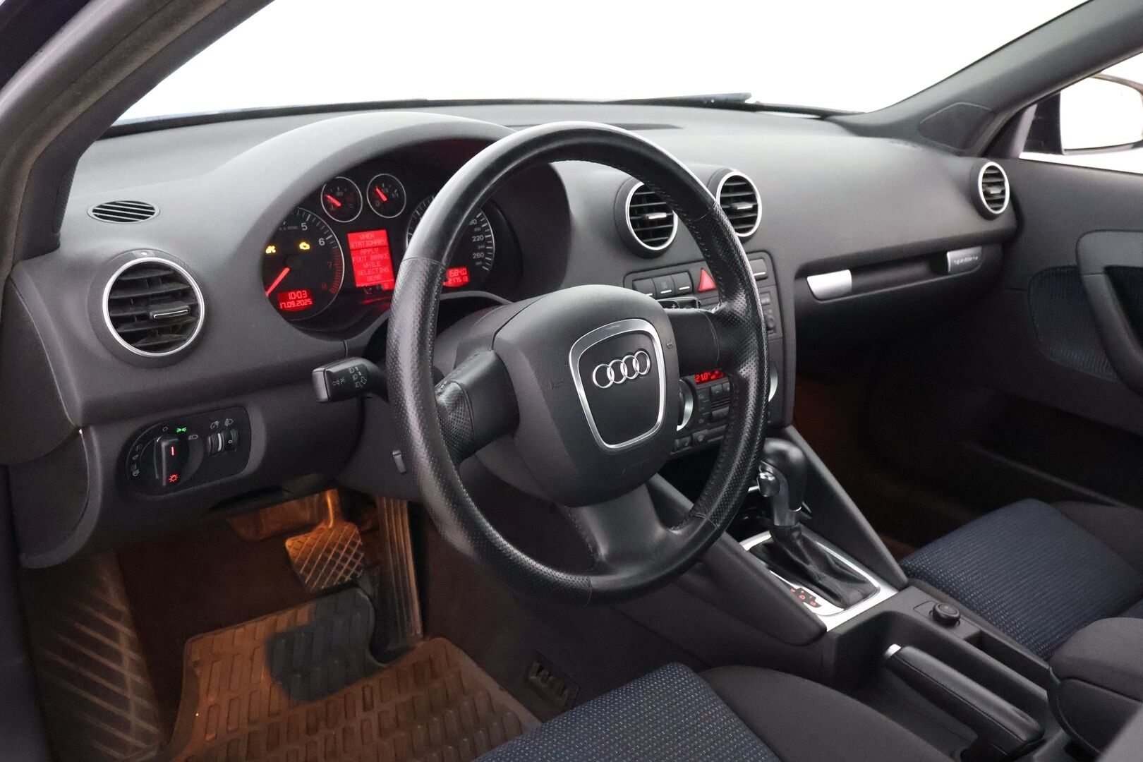 Audi A3 2005 3,2 184 kW quattro DSG-autom. YritysOutlet - Myydään vain yrityksille - YritysOutlet - Myydään vain yrityksille
