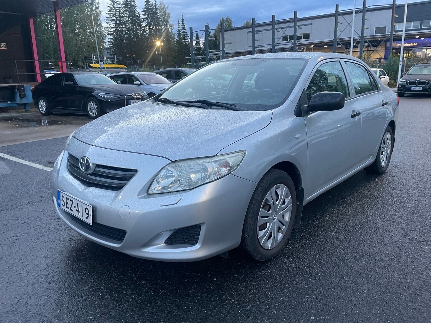 Toyota Corolla 2008 1,4 VVT-i Linea Terra 4ov - | Koukku | Upeakuntoinen | Pohja massattu | Huollettu erittäin hyvin | Ilmastointi | Kahdet hyvät renkaat | 