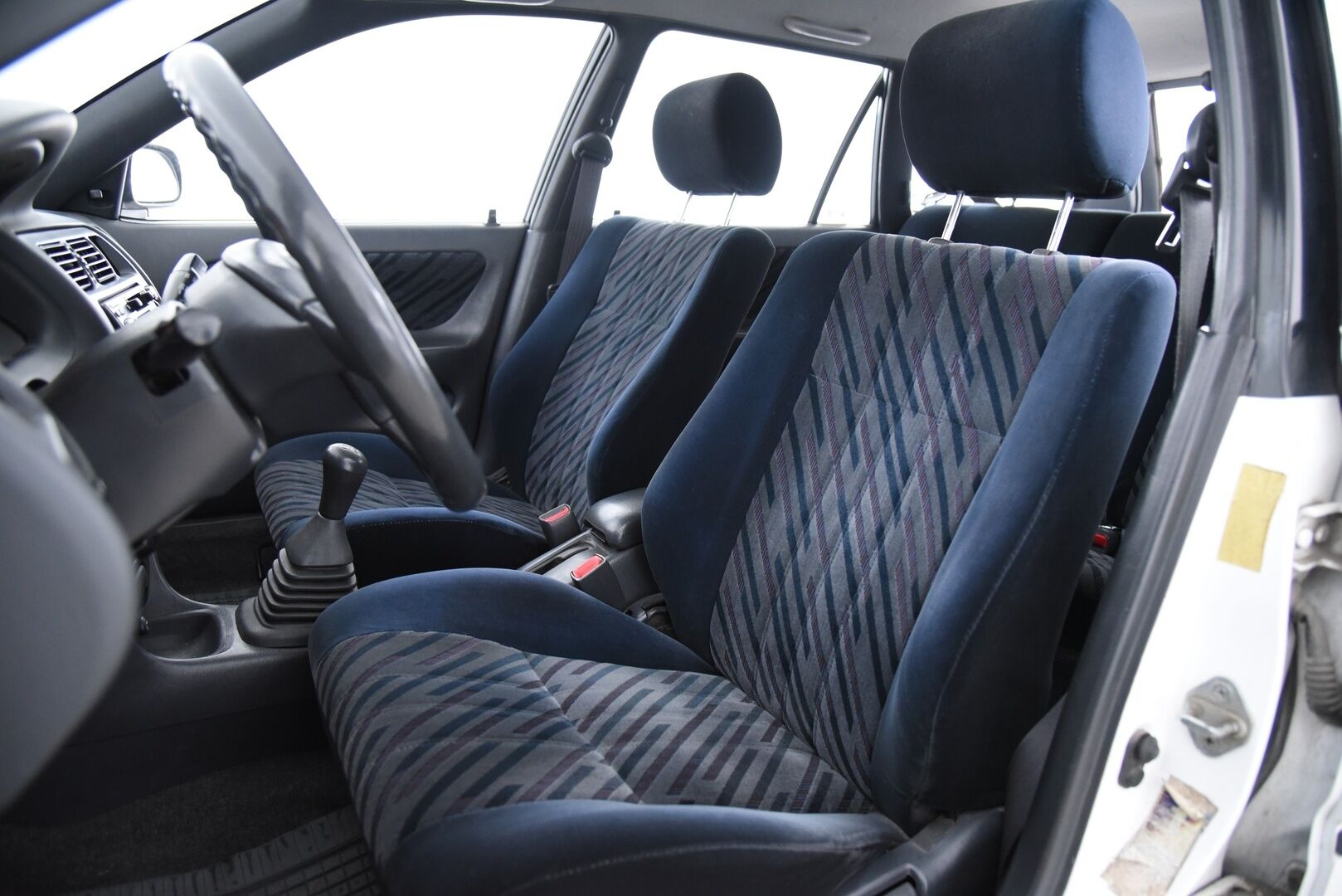 Toyota Corolla 1995 5D COROLLA STW 1.6XLI-AE101L-AWMDKW/247 - MYYDÄÄN HUUTOKAUPAT.COM!