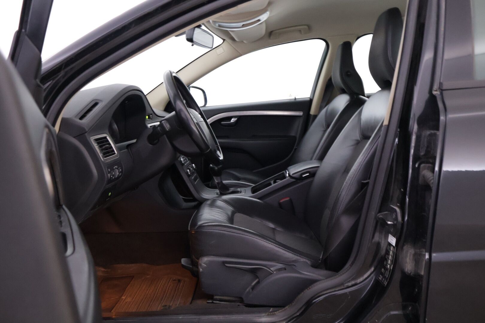 Volvo V70 2009 2,4D D4 Momentum - YritysOutlet - Myydään vain yrityksille - Jakopää vasta tehty / Suomi-auto! 