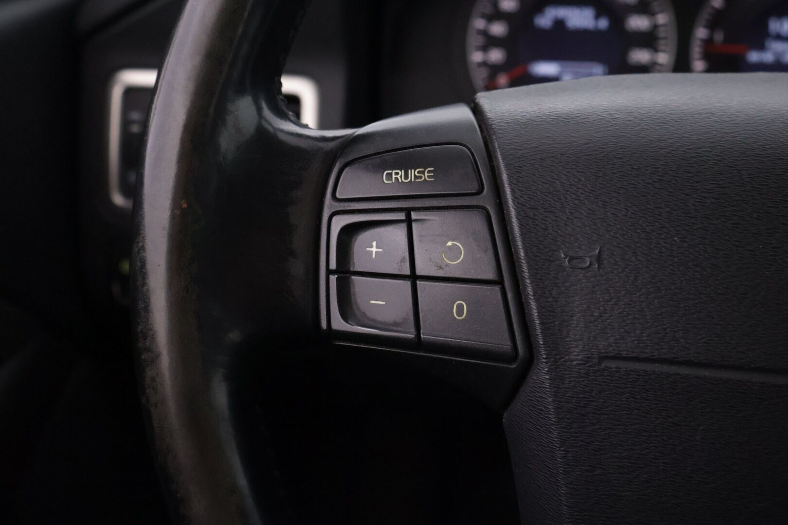 Volvo V70 2009 2,4D D4 Momentum - YritysOutlet - Myydään vain yrityksille - Jakopää vasta tehty / Suomi-auto! 