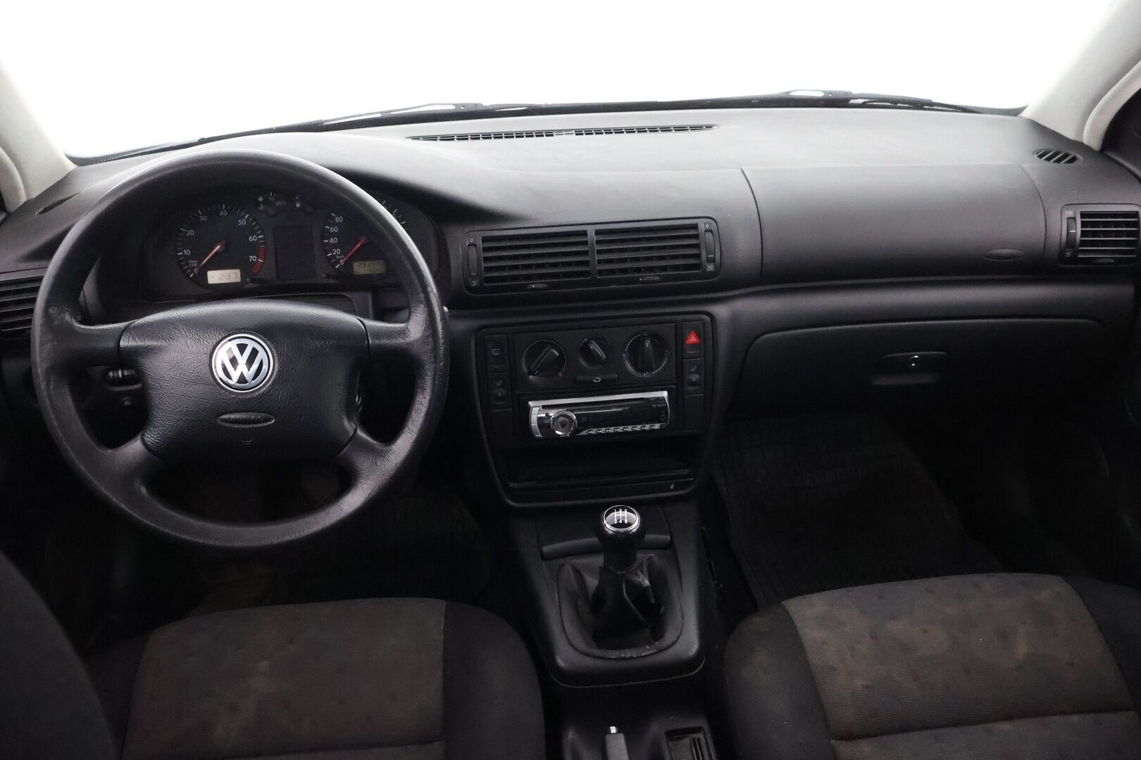 Volkswagen Passat Variant 1999 MYYDÄÄN HUUTOKAUPAT.COM!