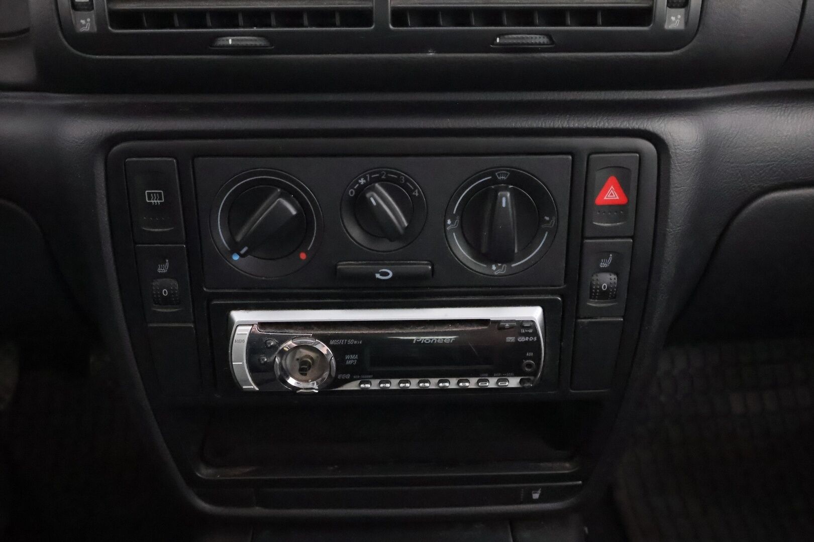 Volkswagen Passat Variant 1999 MYYDÄÄN HUUTOKAUPAT.COM!