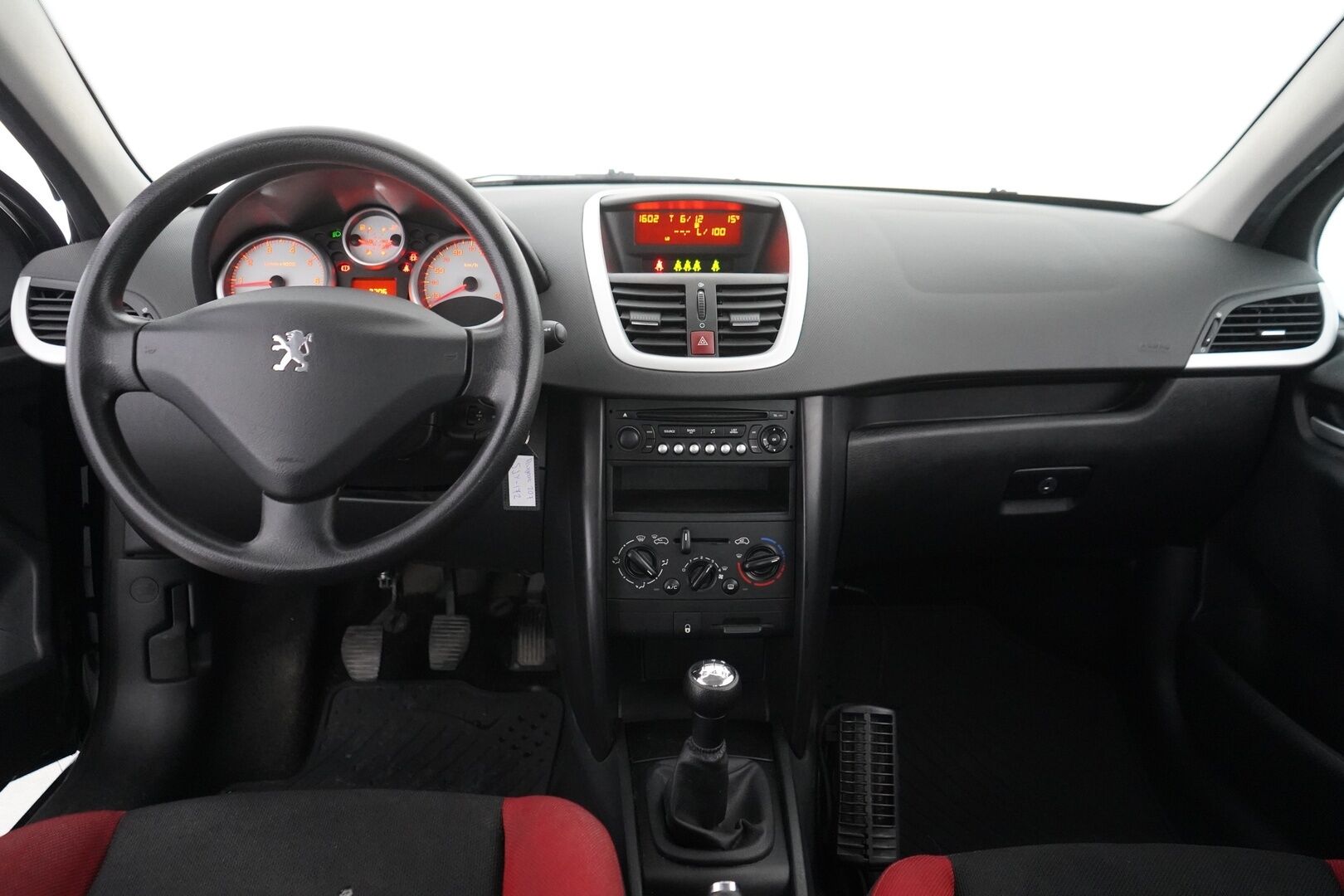Peugeot 207 2007 * MYYDÄÄN HUUTOKAUPAT.COM *