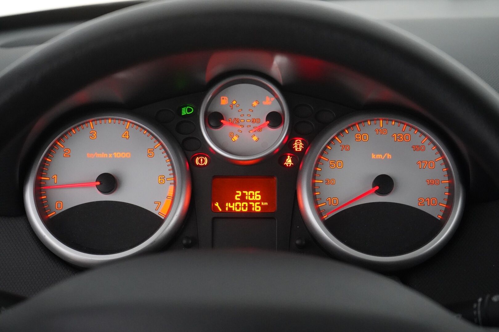Peugeot 207 2007 * MYYDÄÄN HUUTOKAUPAT.COM *