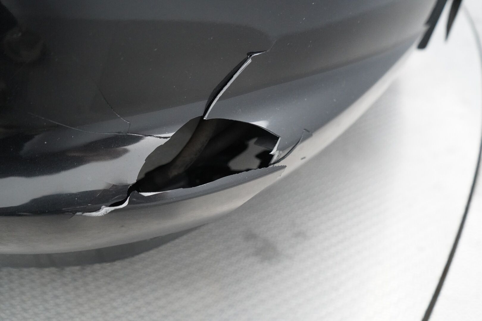 Peugeot 207 2007 * MYYDÄÄN HUUTOKAUPAT.COM *