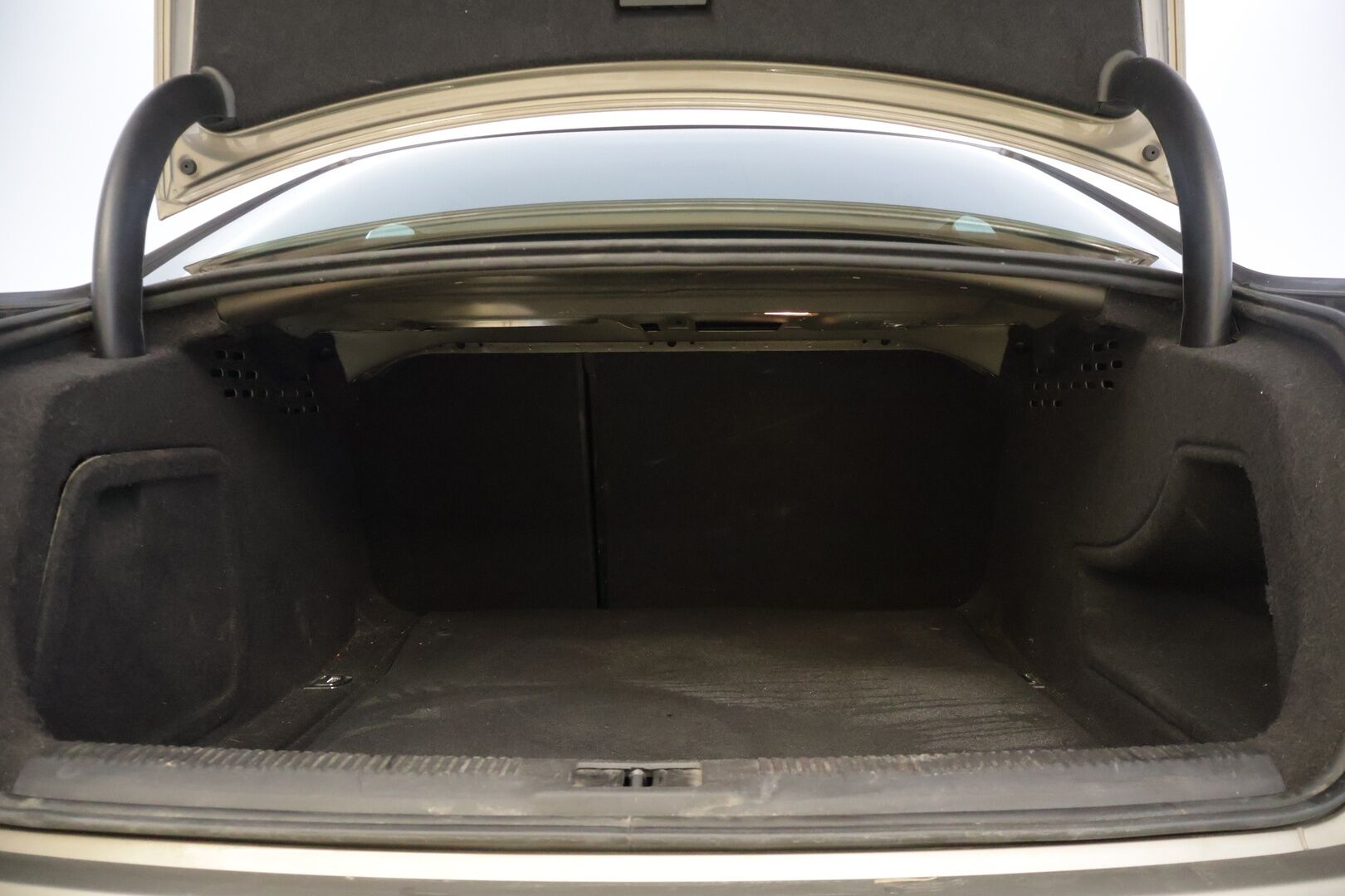 Audi A4 2010 Sedan 1,8 TFSI 88 kW Business- *YritysOutlet - Myydään vain yrityksille* - | 2-omisteinen | Vakkari | Lohkolämmitin | Xenon | Vetokoukku | 2x renkaat |