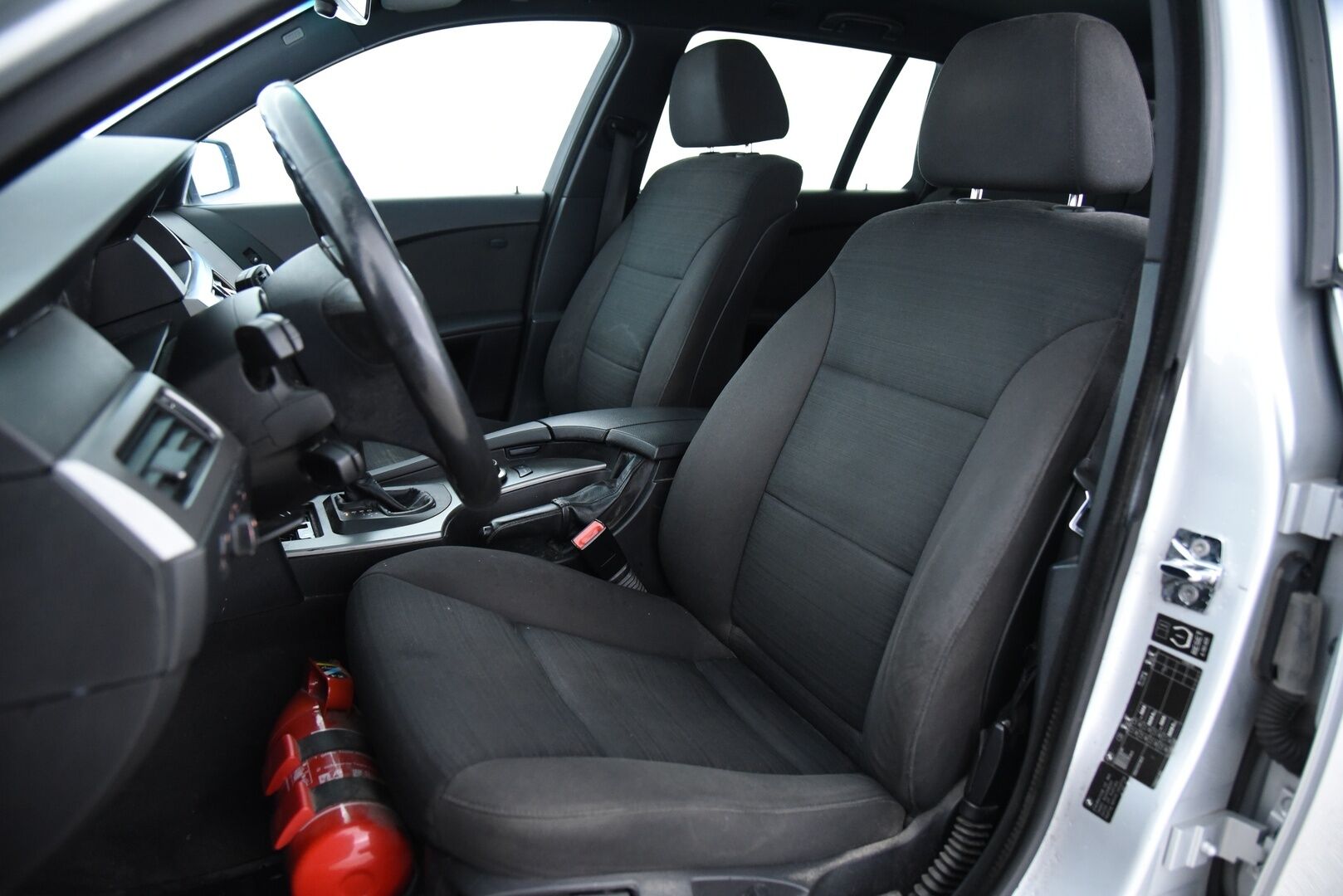 BMW 530 2007 E61 Touring / Webasto / Koukku / Xenon / Prof. Navi / Vakkari - Myydään huutokaupat.comissa!