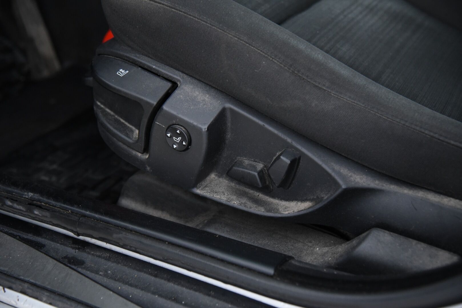 BMW 530 2007 E61 Touring / Webasto / Koukku / Xenon / Prof. Navi / Vakkari - Myydään huutokaupat.comissa!