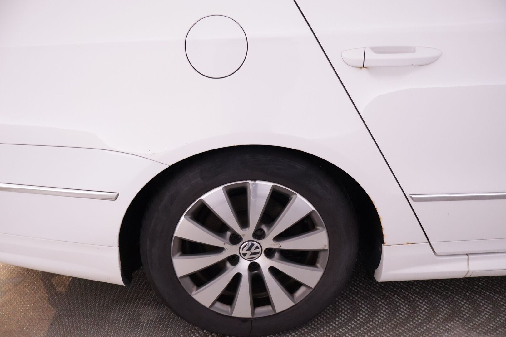 Volkswagen Passat 2010 Sedan BlueMotion 1,6 TDI 77 kW (105 hv) - YritysOutlet - Myydään vain yrityksille - | Yritys Outlet Myydään vain yrityksille! | 2x alut hyvillä renkailla | Vakkari | Koukku | P.Tutkat |
