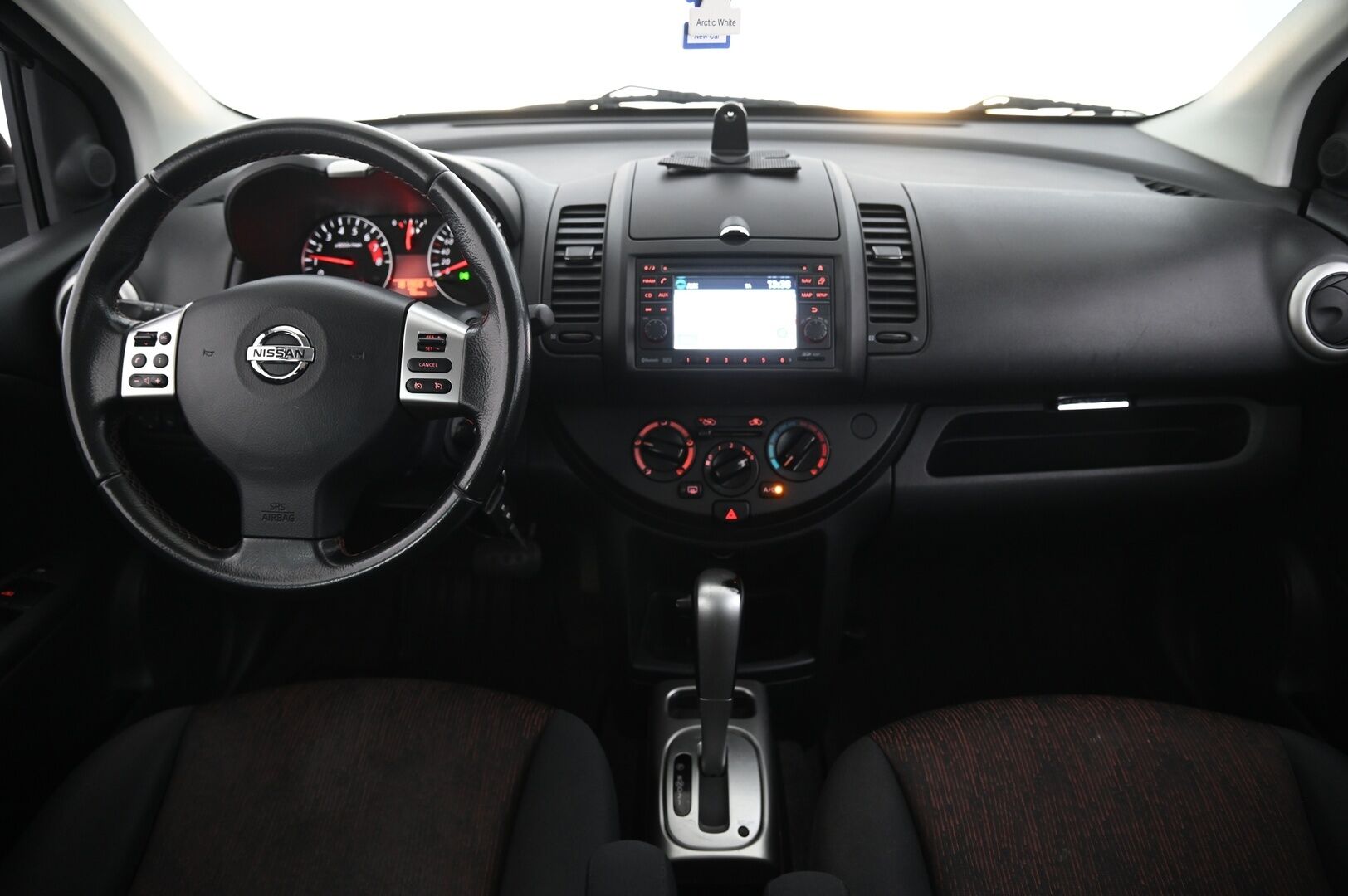 Nissan Note 2010 1,6 Acenta A/T ESP Connect FEB09 - Tämä auto myydään huutokaupat.com | Vakkari | BT | Navi | 2x renkaat