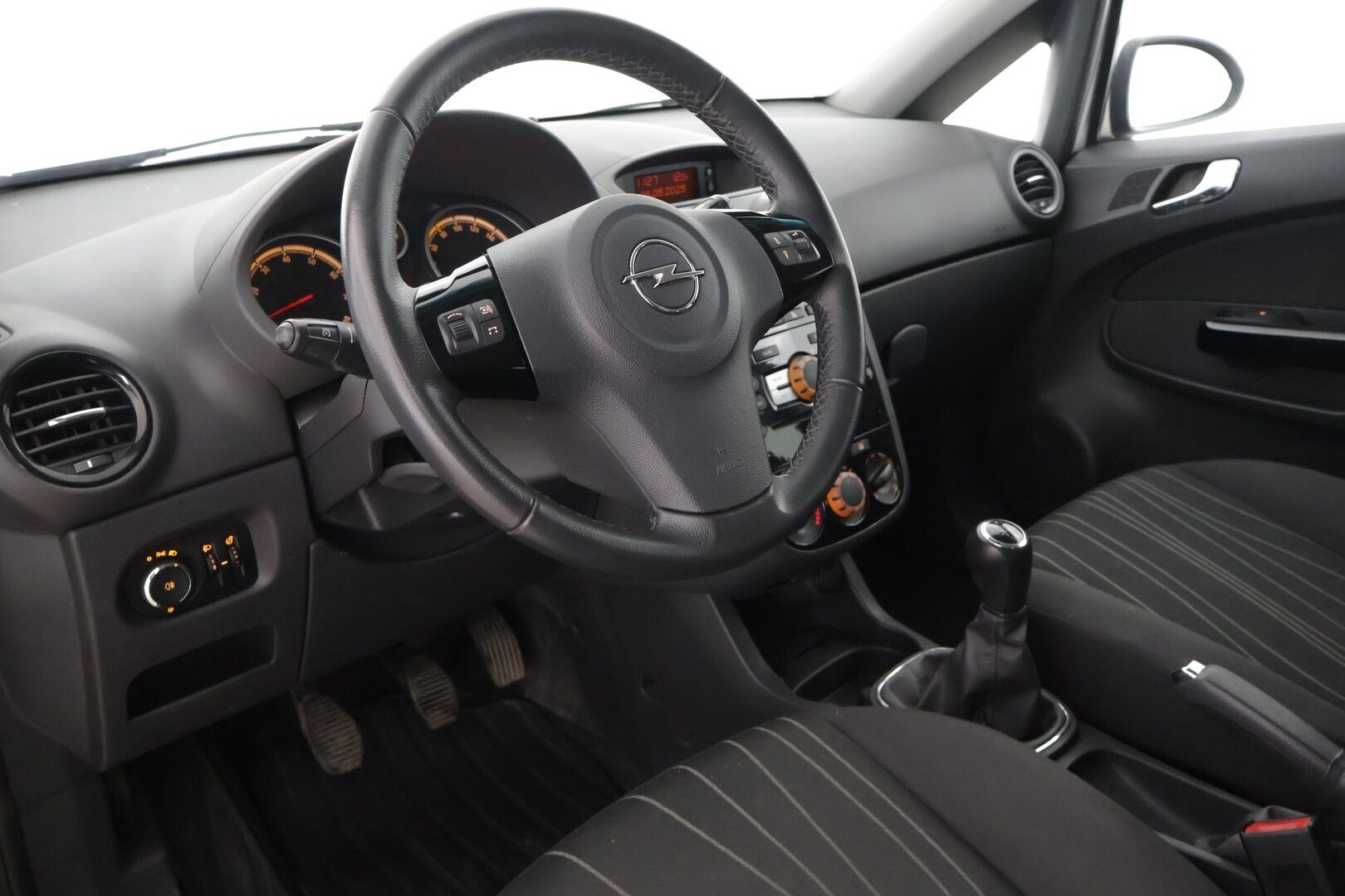 Opel Corsa 2010 1.2 I Twinport Enjoy *MYYDÄÄN HUUTOKAUPAT.COM*