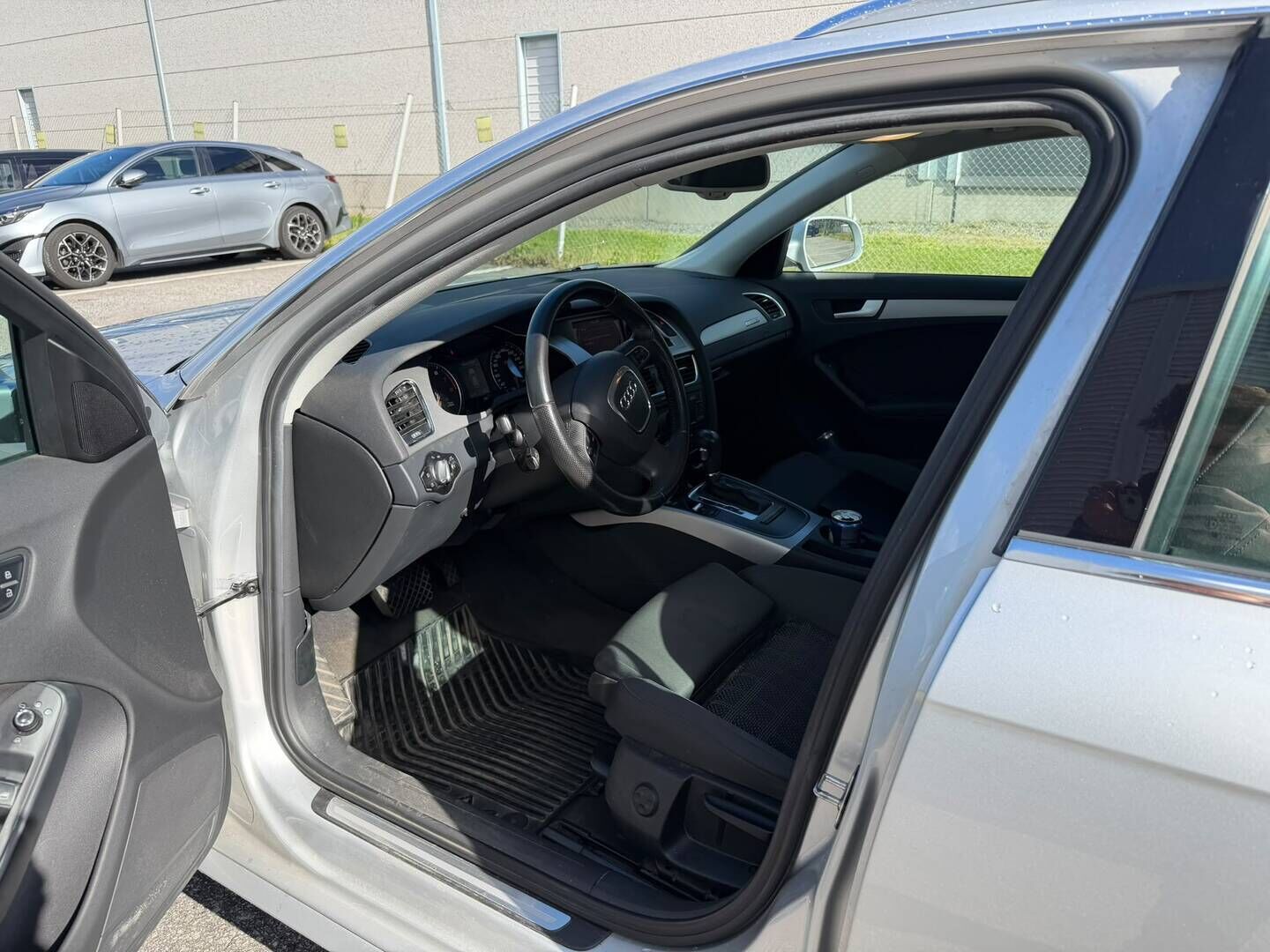 Audi A4 2010 Avant 2,0 TFSI 155 kW quattro S tronic Business - YritysOutlet - Myydään vain yrityksille - – Tämä auto myydään YritysOutlet -valikoimasta vain yritykselle