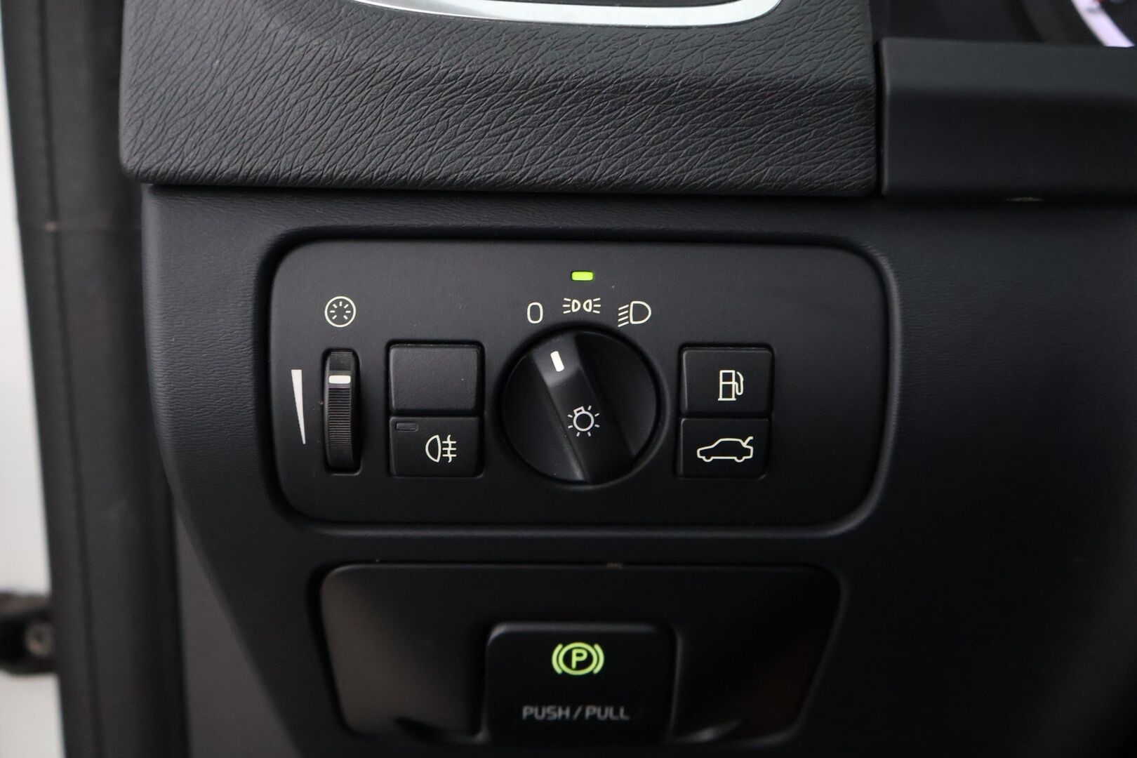Volvo S60 2010 2,0T Summum Business aut - Suomiauto / Webasto / Peruutuskamera / High Performance Audio / Aktiiviset Xenon / Nahkasisusta / Upeasti huollettu!