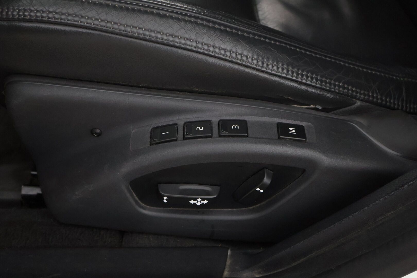 Volvo S60 2010 2,0T Summum Business aut - Suomiauto / Webasto / Peruutuskamera / High Performance Audio / Aktiiviset Xenon / Nahkasisusta / Upeasti huollettu!