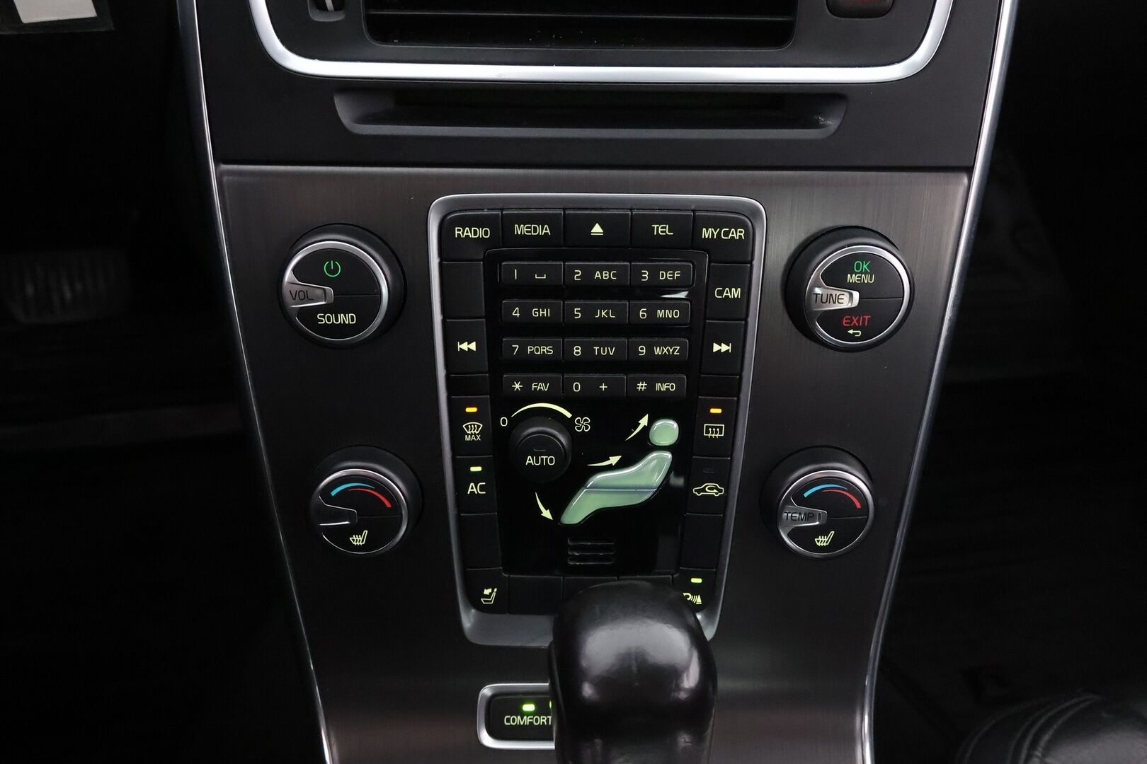 Volvo S60 2010 2,0T Summum Business aut - Suomiauto / Webasto / Peruutuskamera / High Performance Audio / Aktiiviset Xenon / Nahkasisusta / Upeasti huollettu!