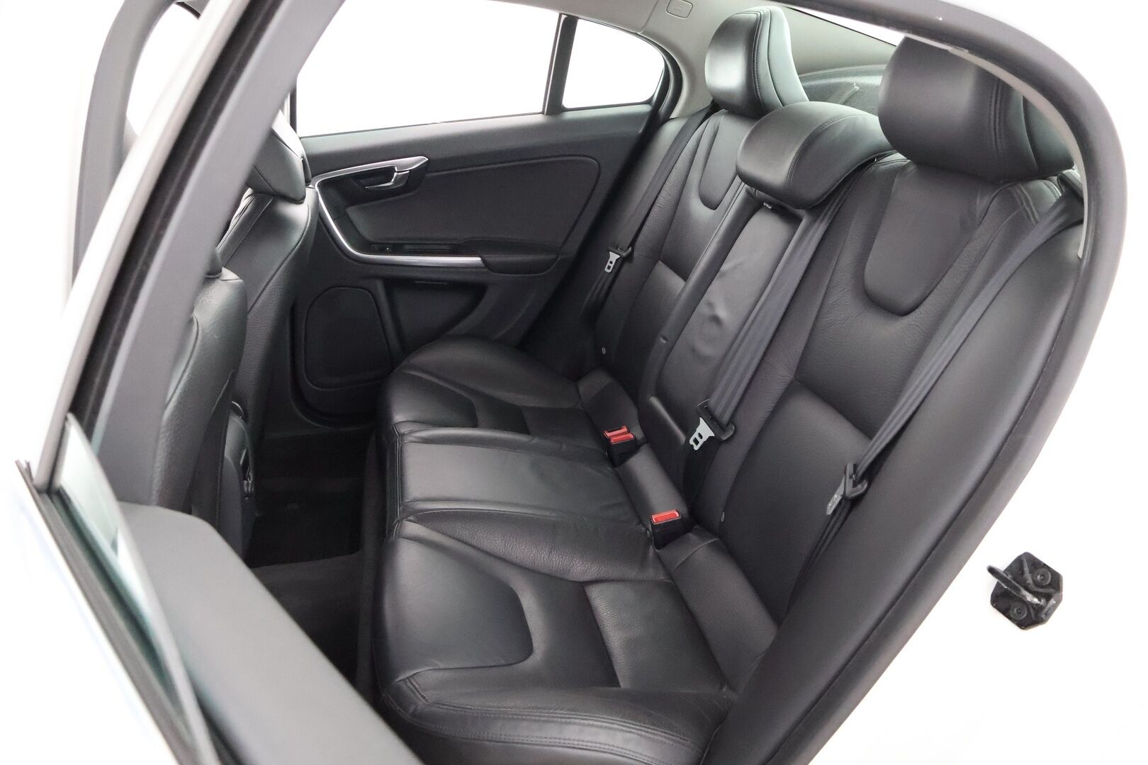 Volvo S60 2010 2,0T Summum Business aut - Suomiauto / Webasto / Peruutuskamera / High Performance Audio / Aktiiviset Xenon / Nahkasisusta / Upeasti huollettu!