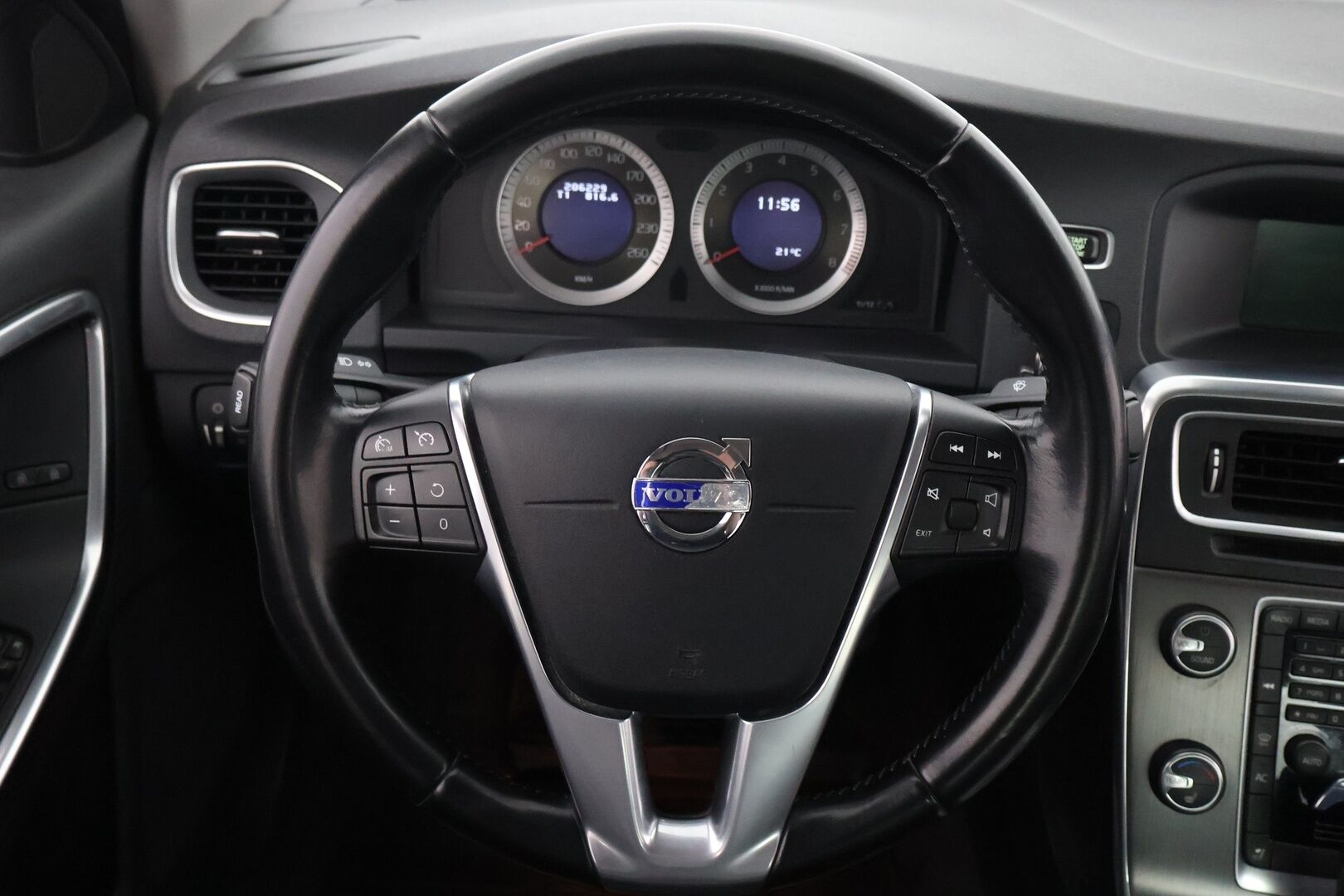 Volvo S60 2010 2,0T Summum Business aut - Suomiauto / Webasto / Peruutuskamera / High Performance Audio / Aktiiviset Xenon / Nahkasisusta / Upeasti huollettu!