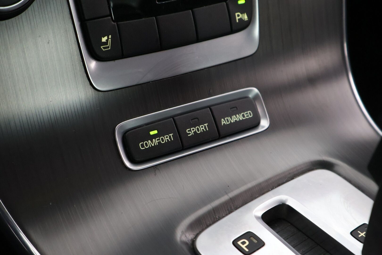 Volvo S60 2010 2,0T Summum Business aut - Suomiauto / Webasto / Peruutuskamera / High Performance Audio / Aktiiviset Xenon / Nahkasisusta / Upeasti huollettu!
