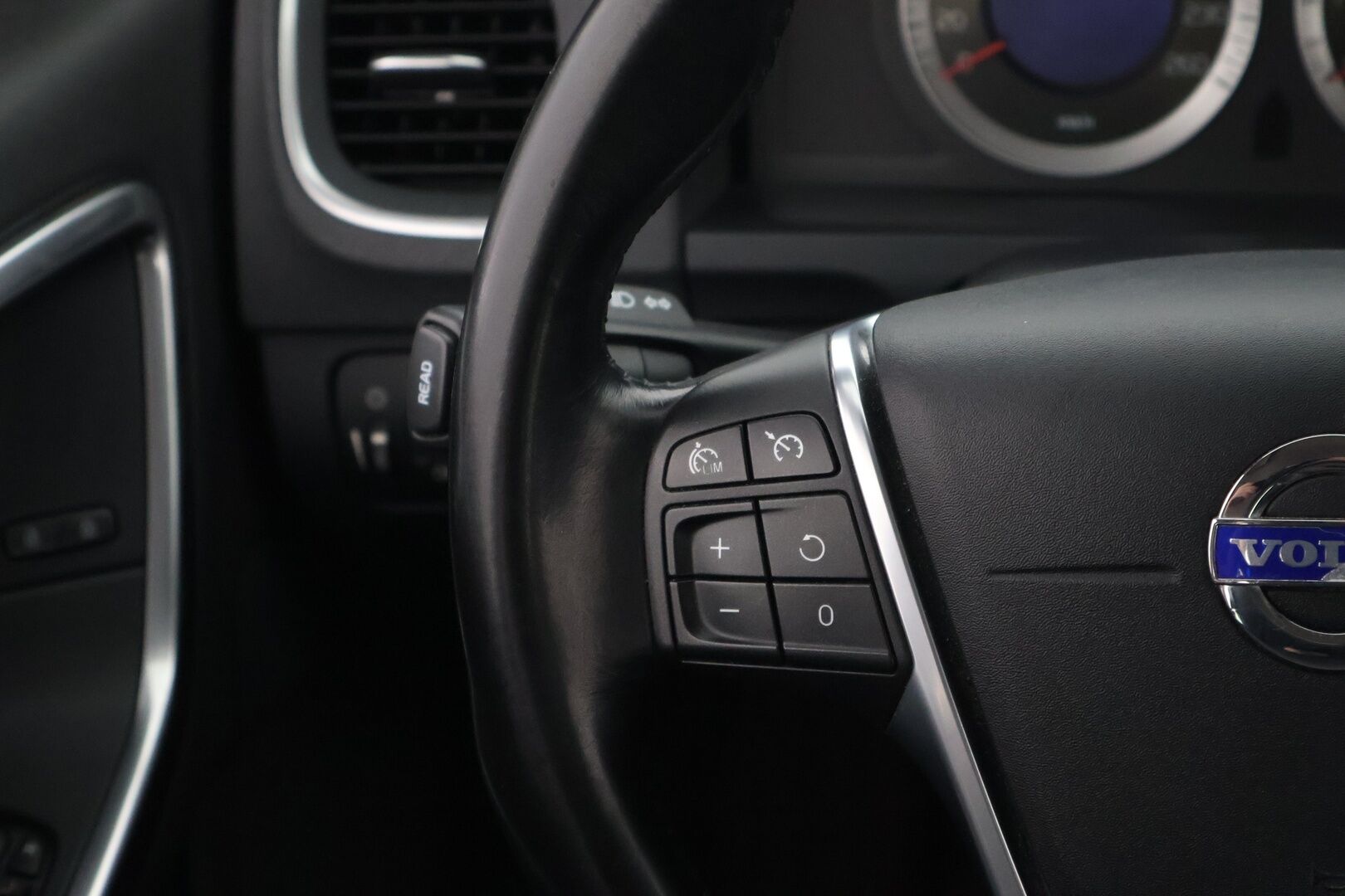 Volvo S60 2010 2,0T Summum Business aut - Suomiauto / Webasto / Peruutuskamera / High Performance Audio / Aktiiviset Xenon / Nahkasisusta / Upeasti huollettu!