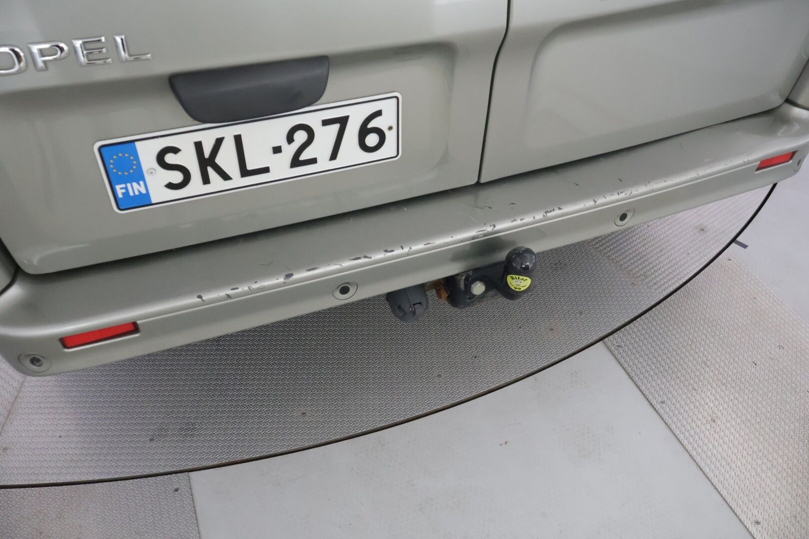 Opel Vivaro 2010 Van L1H1 2,5 CDTI 107kW MT6 ** YritysOutlet - Myydään vain yrityksille ** - * Webasto | Vakionopeudensäädin | Koukku | 2x Alut *