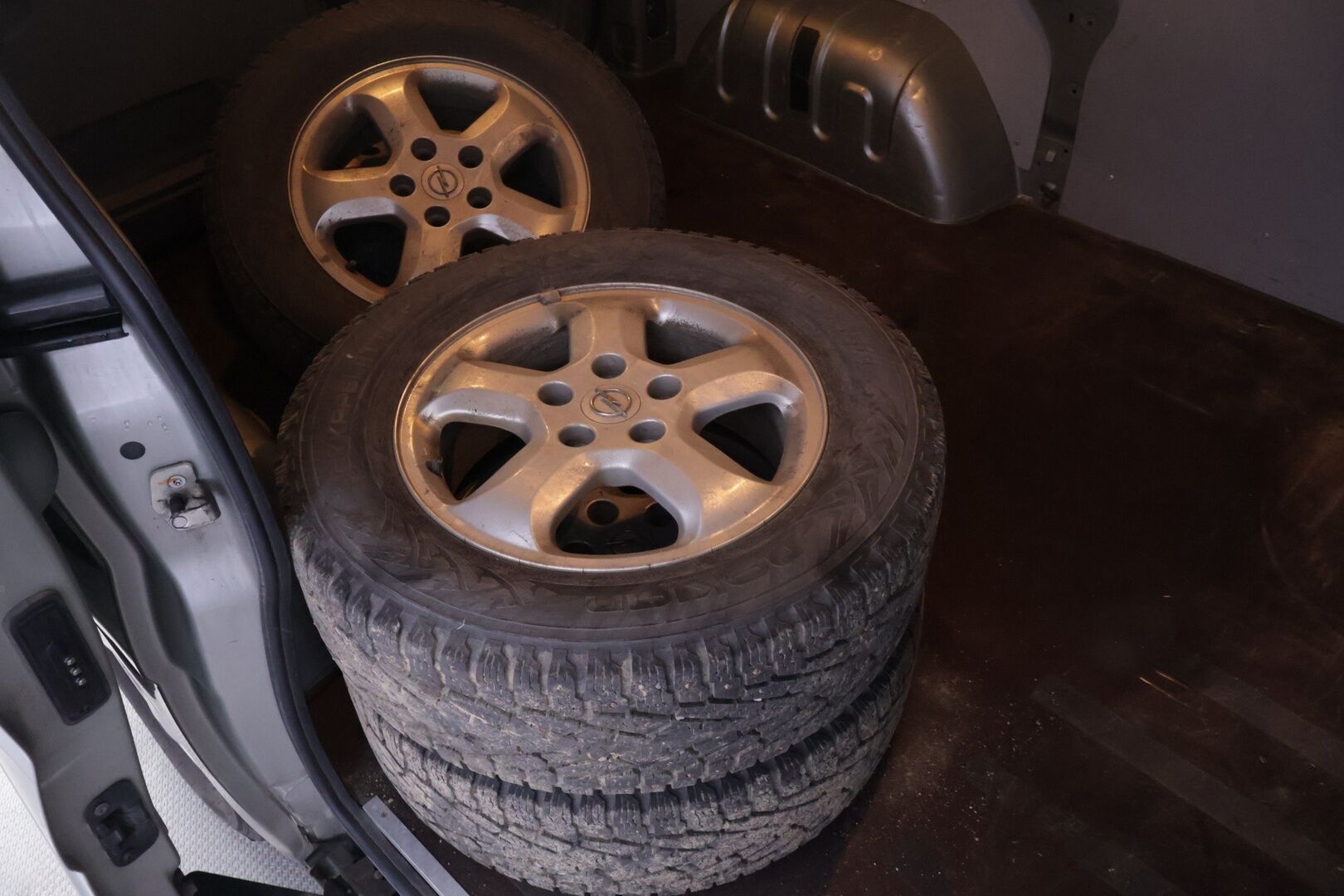 Opel Vivaro 2010 Van L1H1 2,5 CDTI 107kW MT6 ** YritysOutlet - Myydään vain yrityksille ** - * Webasto | Vakionopeudensäädin | Koukku | 2x Alut *