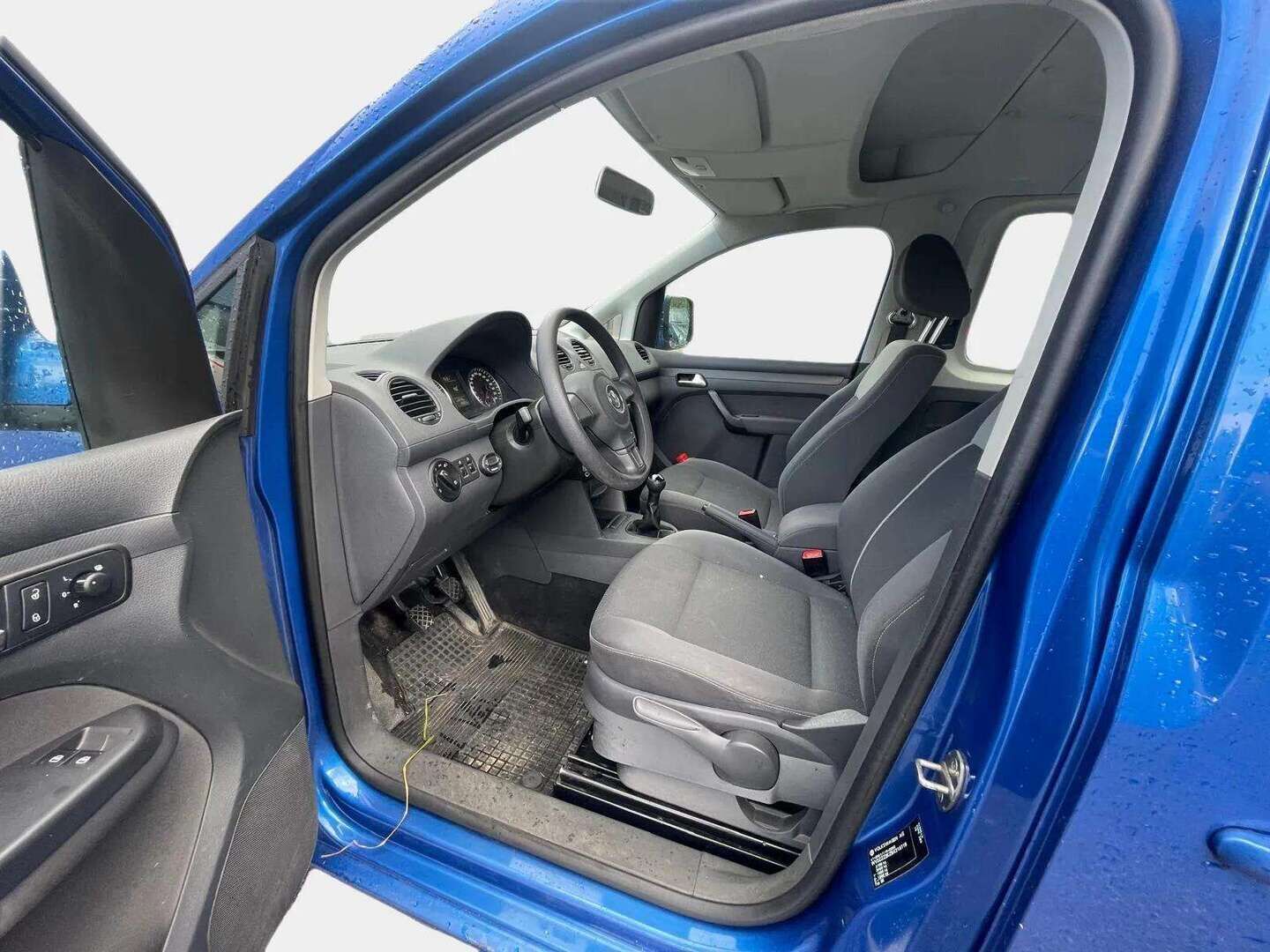 Volkswagen Caddy 2011 Trendline 1,2 TSI 77 kW bens. - | YritysOutlet - Myydään vain yrityksille | Suomi-auto | Vetokoukku | AUX | Lämmitettävät sivupeilit | Jakoketju vaihdettu 166tkm kohdalla |