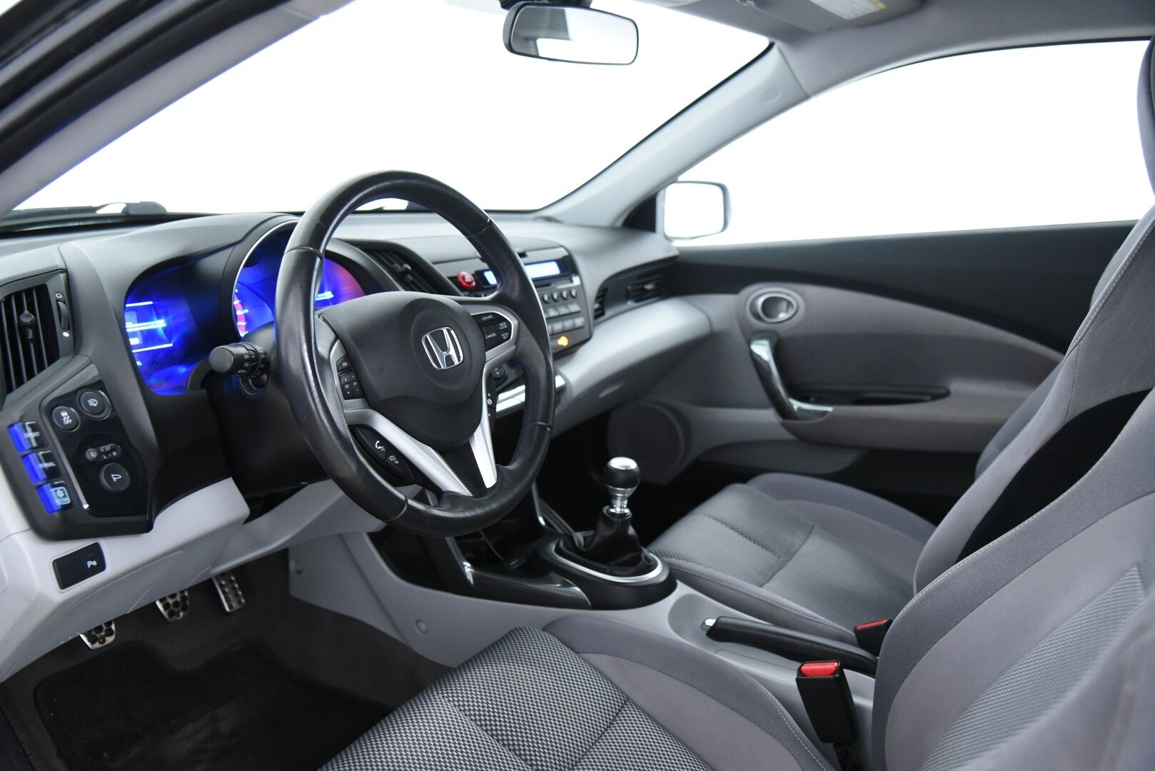 Honda CR-Z 2011 1,5 GT Business / Lohkolämmitin / Vakkari / Merkkiliikkeen huoltokirja! / 2. Om! / 2x Renkaat aluvantein / P. Tutka - Täydellinen merkkiliikkeen huoltohistoria!