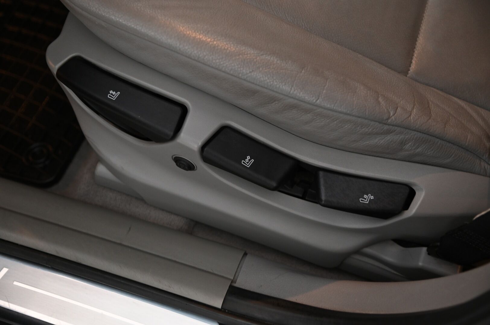 BMW X3 2007 E83 SAV *Myydään Huutokaupat.com* - Myydään Huutokaupat.com