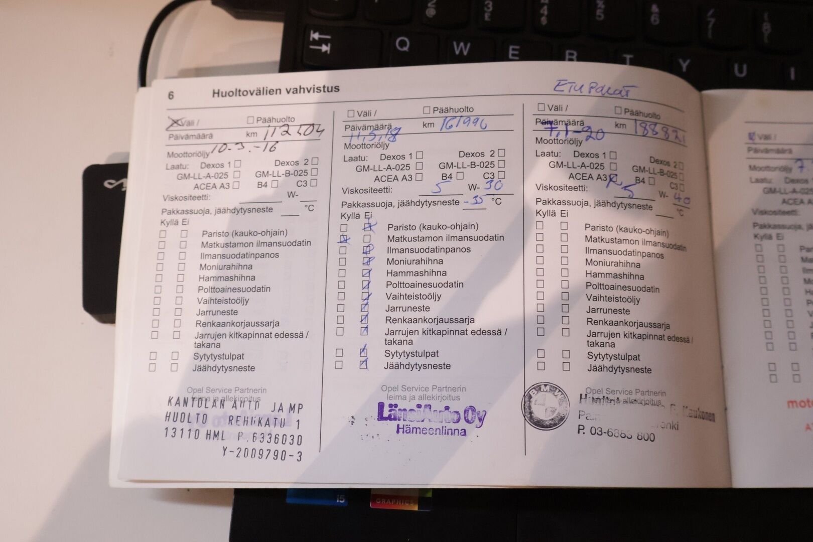 Opel Vivaro 2013 Van L2H1 2,0 CDTI 66kW MT6 *Webasto / Vakkari / Koukku / Nahkasisusta / Tutka* - YritysOutlet - Myydään vain yrityksille - – Tämä auto myydään YritysOutlet -valikoimasta vain yritykselle