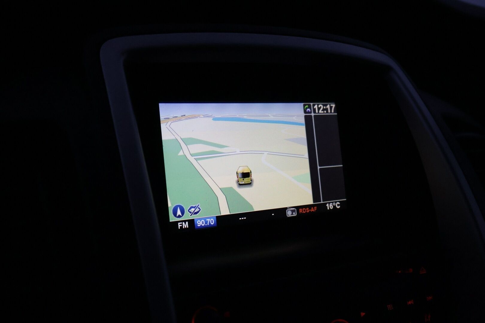 Opel Vivaro 2013 Van L2H1 2,0 CDTI 66kW MT6 *Webasto / Vakkari / Koukku / Nahkasisusta / Tutka* - YritysOutlet - Myydään vain yrityksille - – Tämä auto myydään YritysOutlet -valikoimasta vain yritykselle