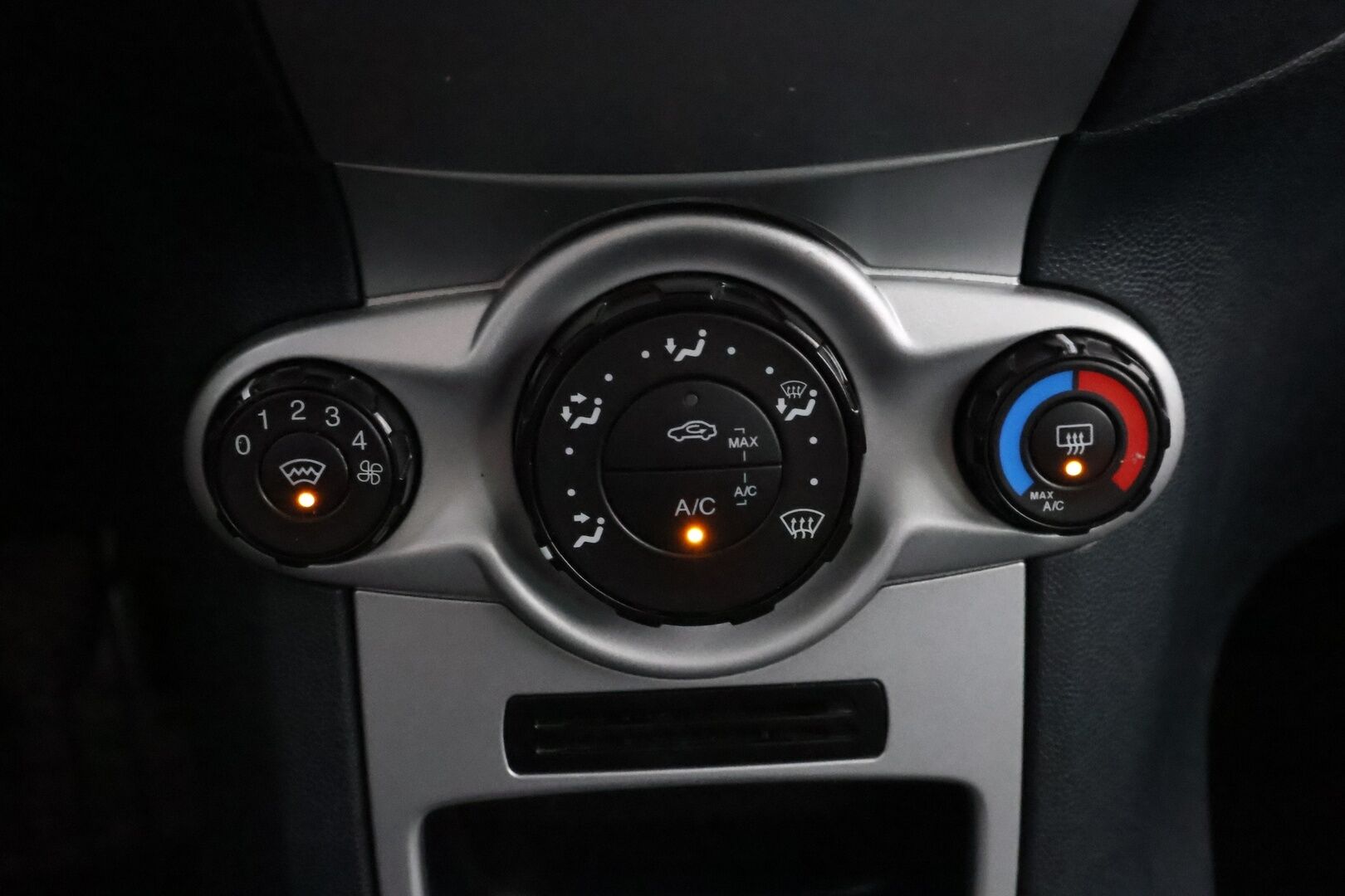Ford Fiesta 2012 1,25 82 hv Trend M5 5-ovinen - *Myydään Huutokaupat.com*