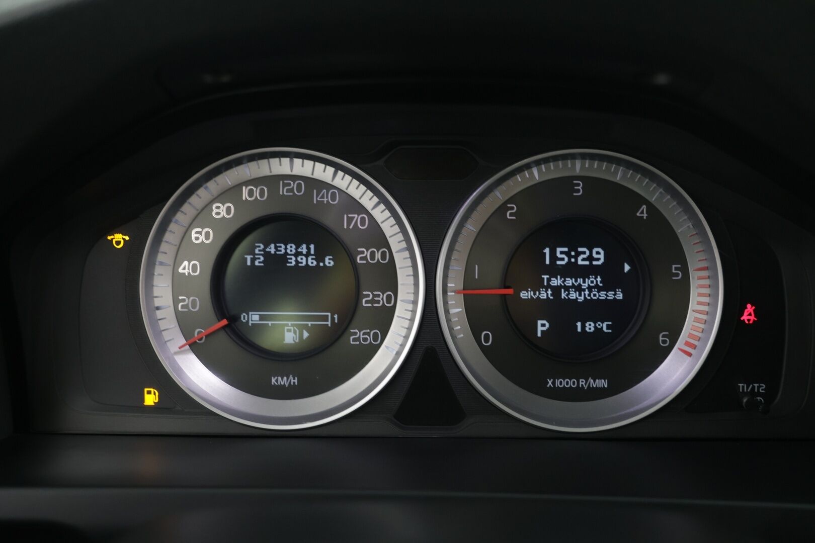 Volvo V60 2011 D5 Momentum aut - *Hyvin pidetty /Aito ehta D5 legenda Ruotsin rauta / Adblue vapaa!*