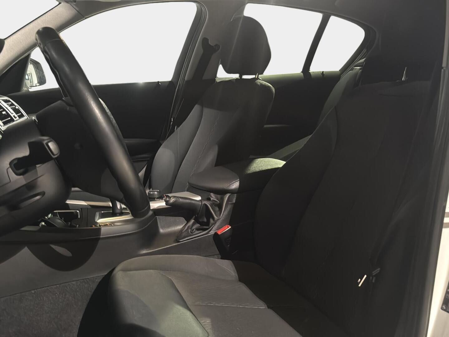 BMW 116 2013 F20 TwinPower Turbo A Business Automatic Edition YritysOutlet - Myydään vain yrityksille - ** Vakkari / Bluetooth /  Xenon **