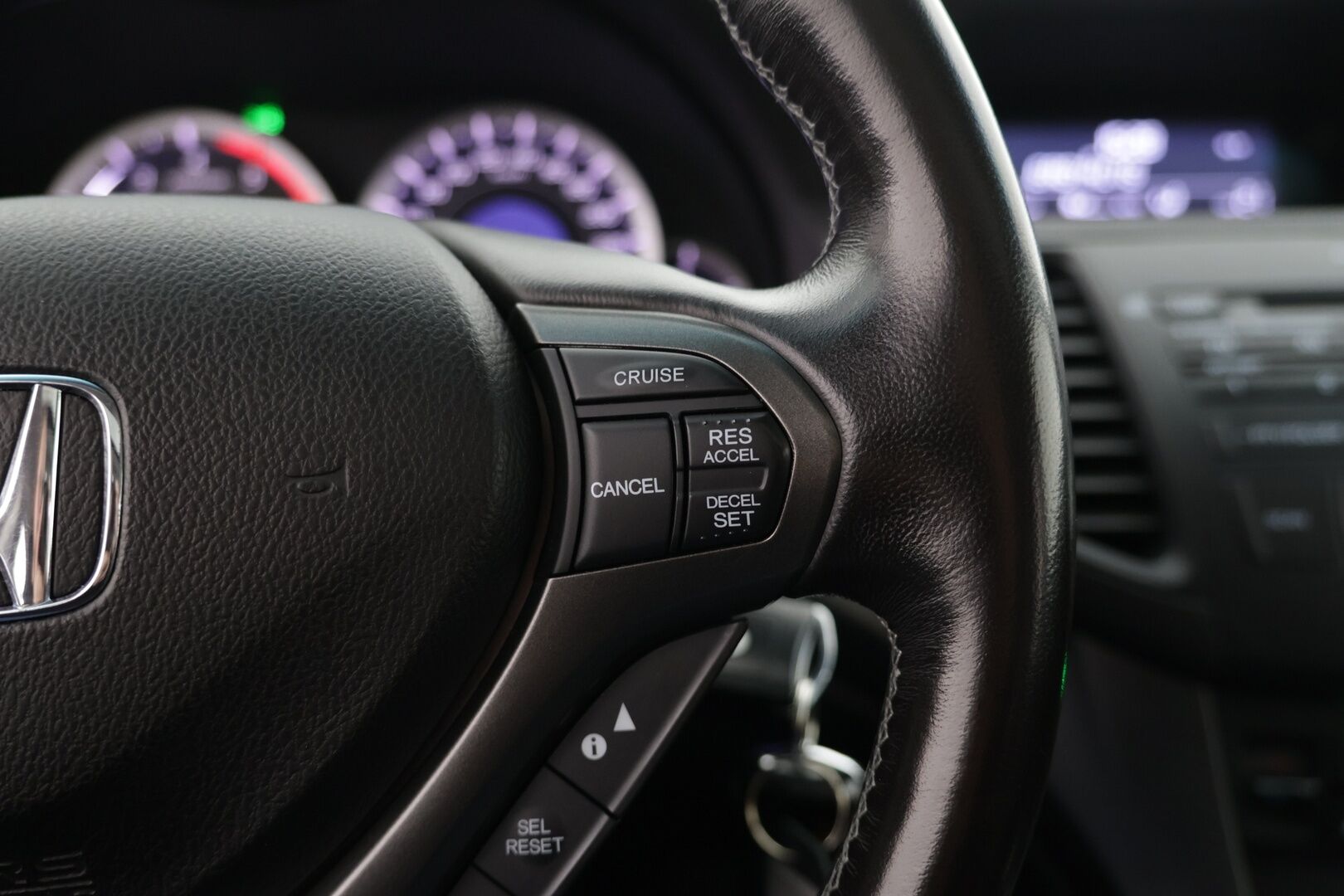 Honda Accord 2013 Tourer DSL 2,2 i-DTEC Executive Business * Nahkapenkit muistilla / Kattoluukku / Kahdet hyväkuntoiset renkaat * - Huippu varusteet / Hyvin pidetty / Laatu farmari! - HULLUT AVAJAISHULINAT KORKOTARJOUS 3,29 %