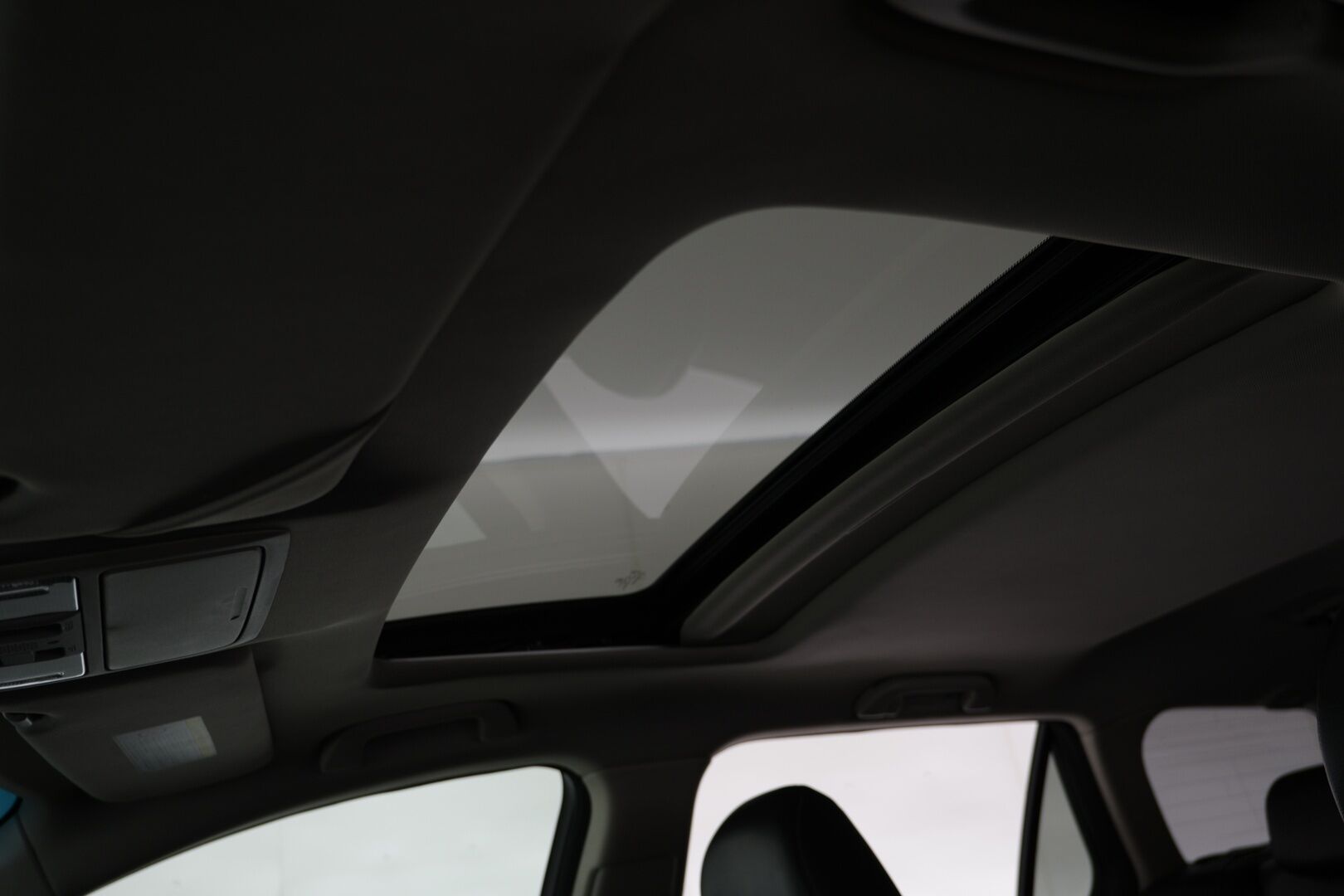 Honda Accord 2013 Tourer DSL 2,2 i-DTEC Executive Business * Nahkapenkit muistilla / Kattoluukku / Kahdet hyväkuntoiset renkaat * - Huippu varusteet / Hyvin pidetty / Laatu farmari! - HULLUT AVAJAISHULINAT KORKOTARJOUS 3,29 %