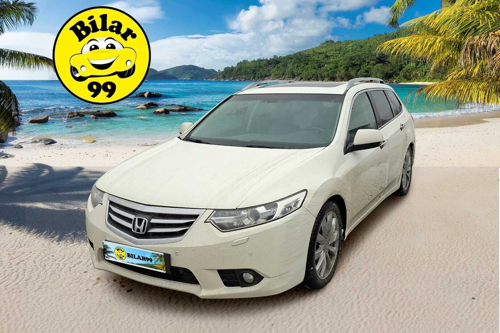 Honda Accord 2013 Tourer DSL 2,2 i-DTEC Executive Business / Nahkapenkit muistilla / Kattoluukku / Kahdet hyväkuntoiset renkaat